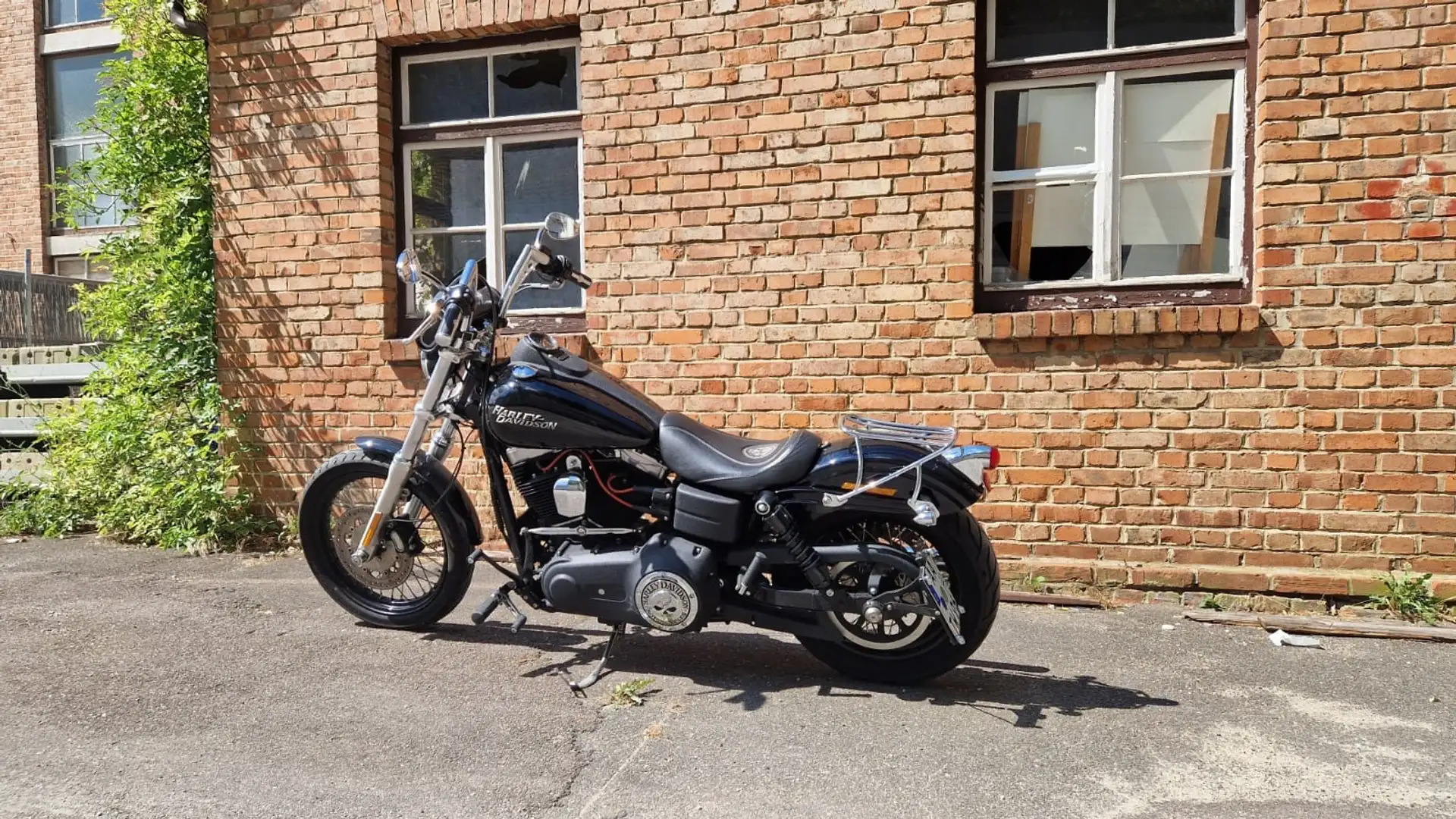 Harley-Davidson Dyna Street Bob Nero - 1