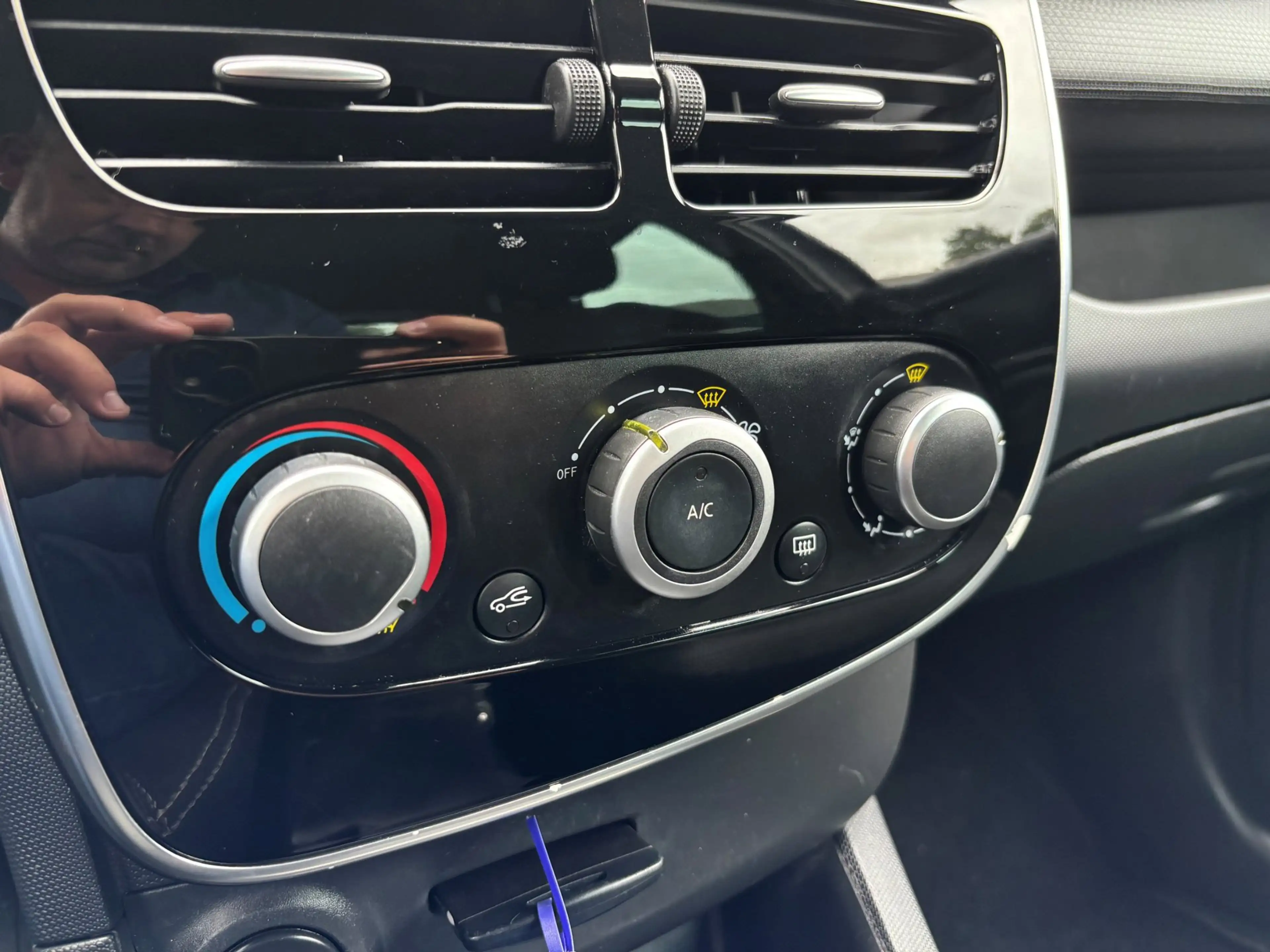 Renault Clio TCe 90 Night&Day / RLink Navigatie / Parkeersensor — photo 13