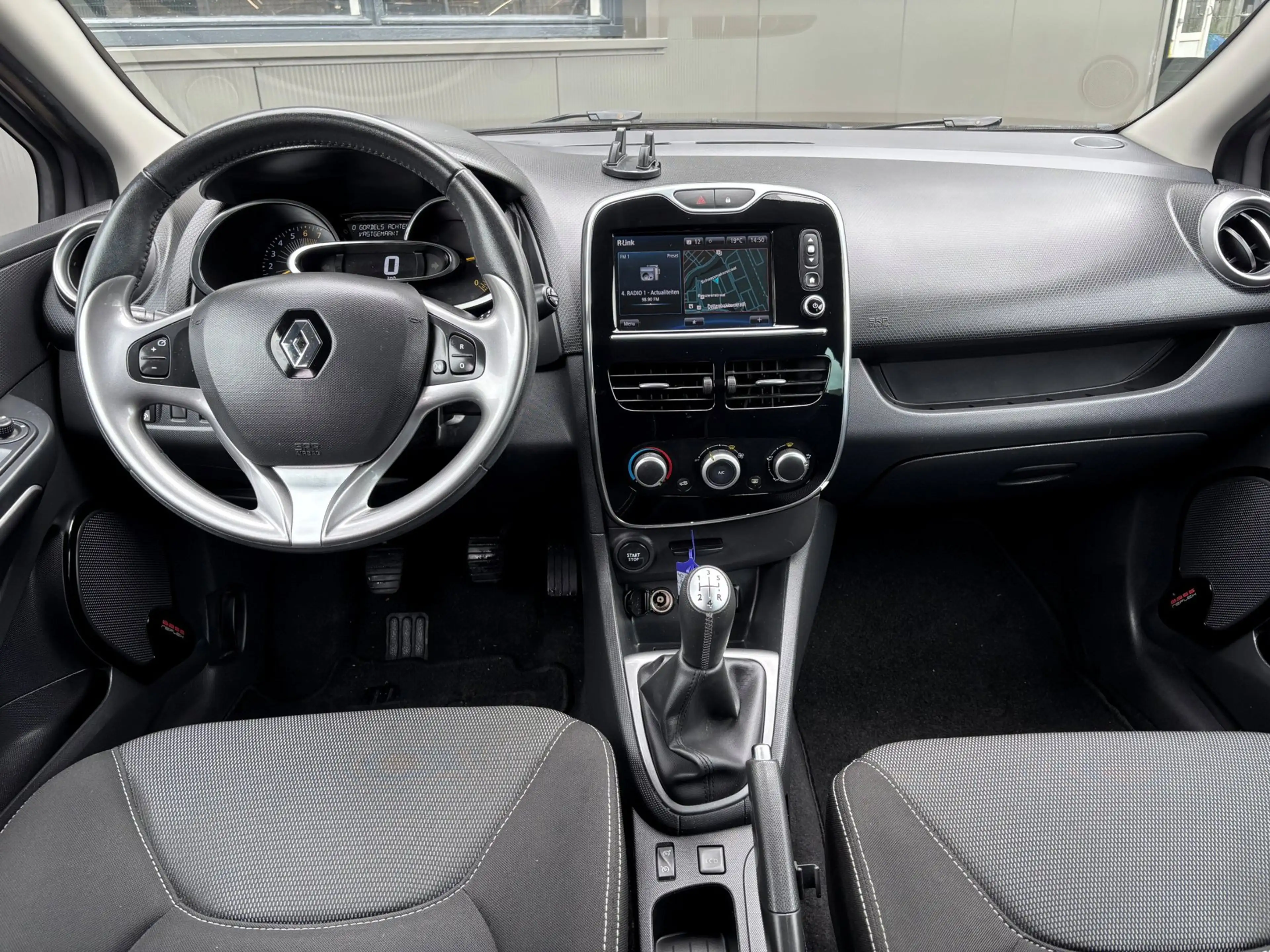 Renault Clio TCe 90 Night&Day / RLink Navigatie / Parkeersensor — photo 8
