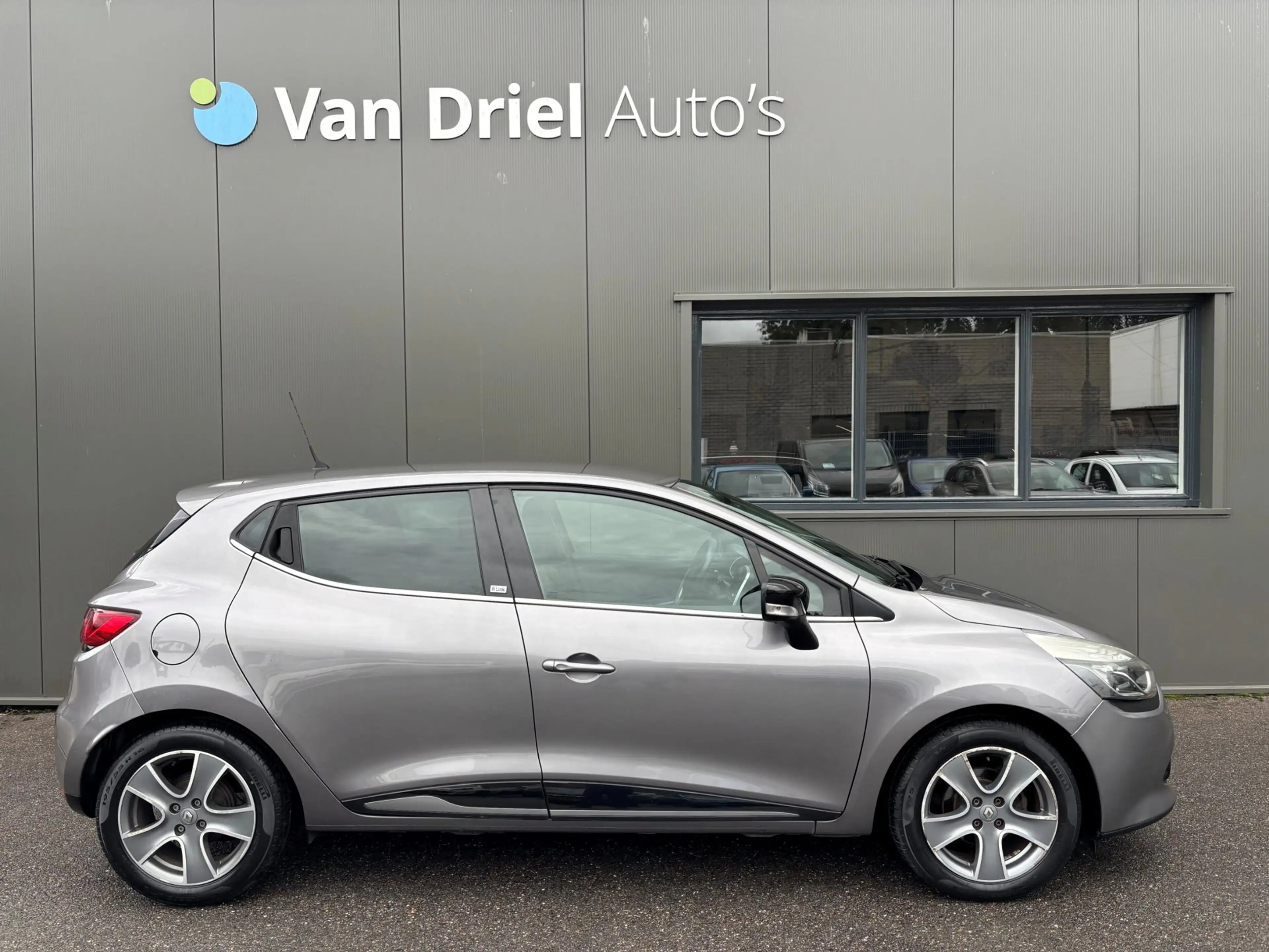 Renault Clio TCe 90 Night&Day / RLink Navigatie / Parkeersensor — photo 4