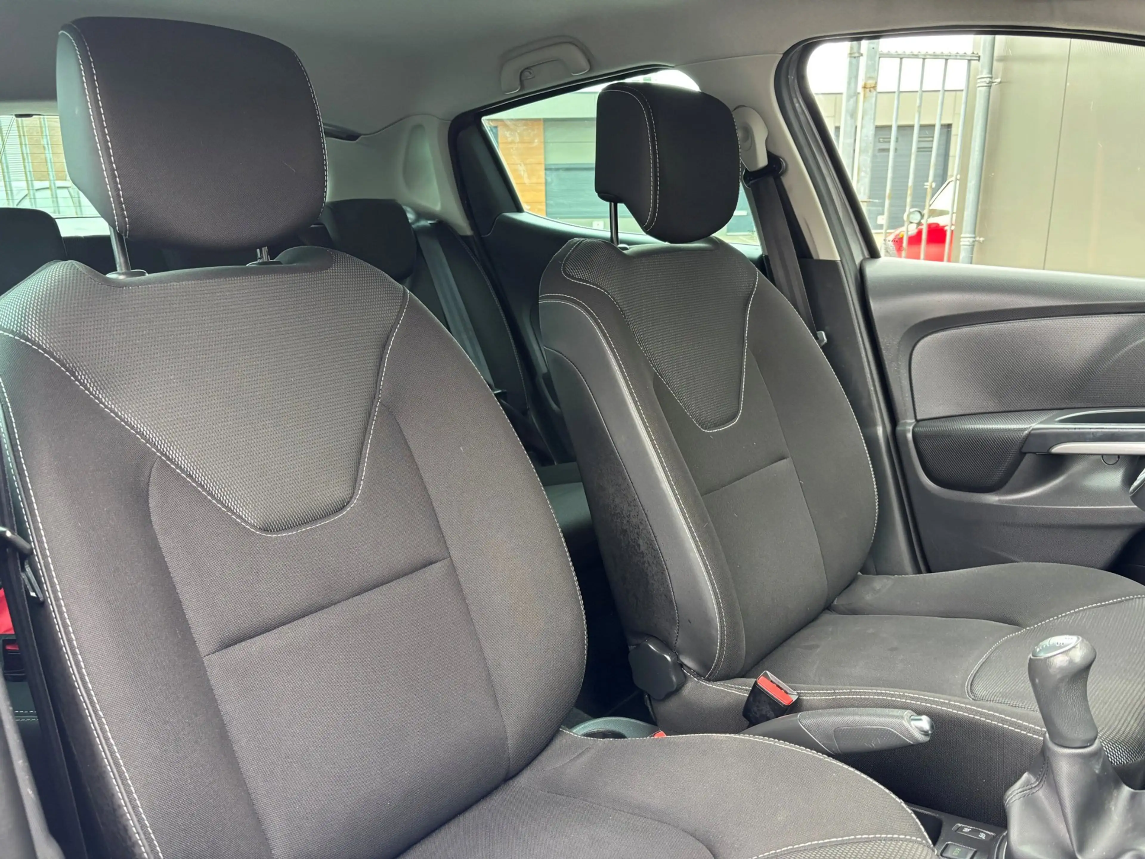 Renault Clio TCe 90 Night&Day / RLink Navigatie / Parkeersensor — photo 6