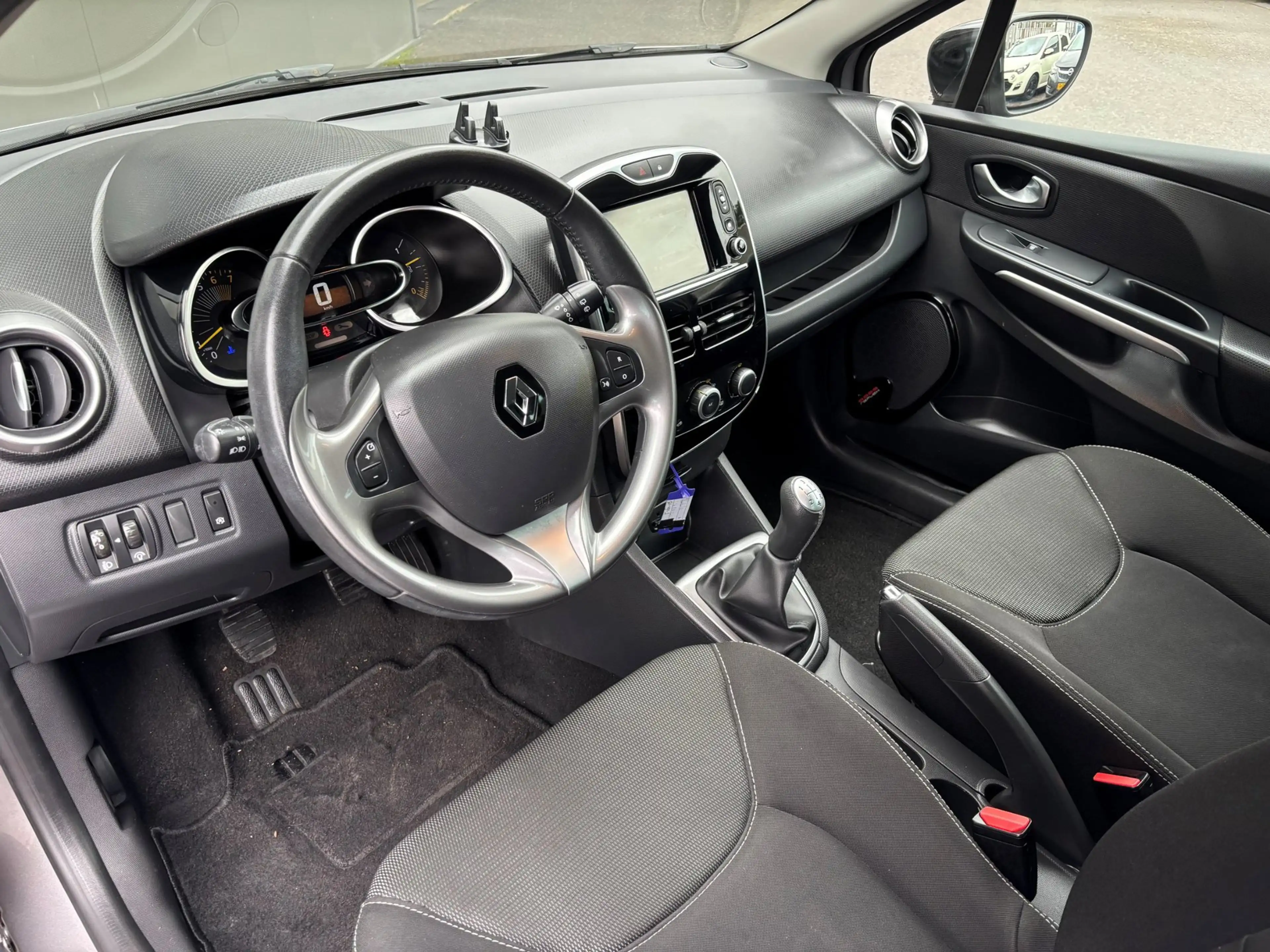 Renault Clio TCe 90 Night&Day / RLink Navigatie / Parkeersensor — photo 7