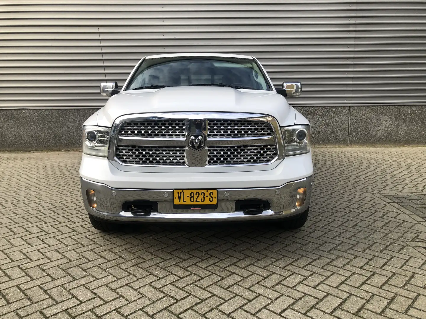 Dodge RAM Dodge Ram Laramie 5,7 Hemi Lpg 2015 - 2