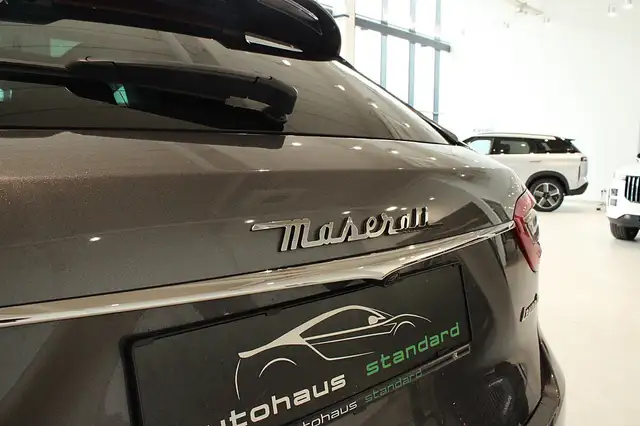 Maserati Levante GTS Q4 **Traumhafte Ausstattung** Ansicht 7