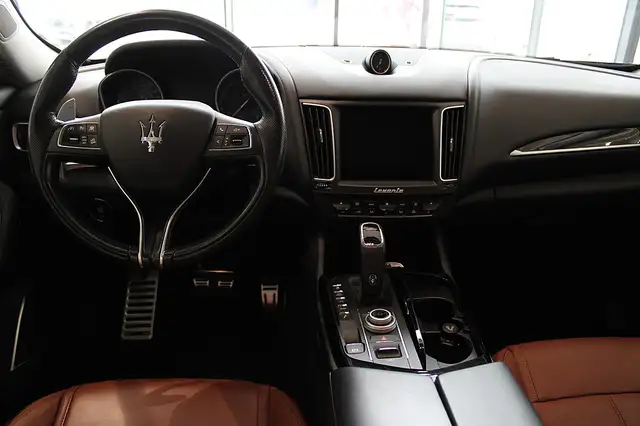 Maserati Levante GTS Q4 **Traumhafte Ausstattung** Ansicht 20