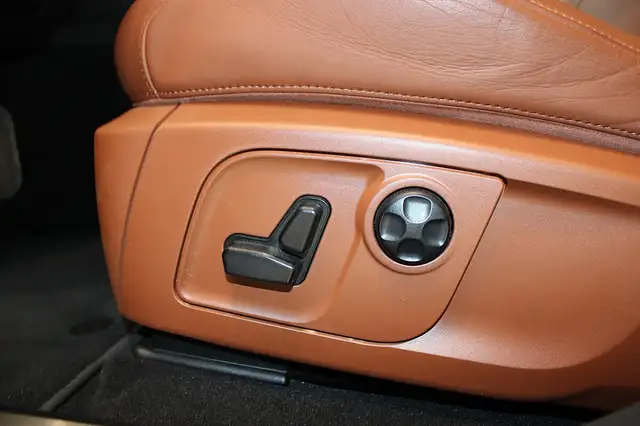 Maserati Levante GTS Q4 **Traumhafte Ausstattung** Ansicht 12