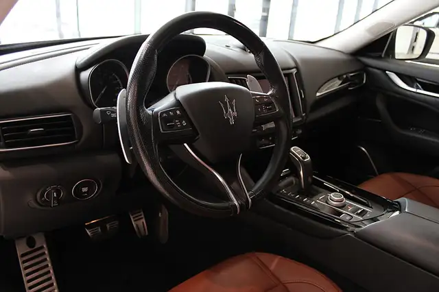 Maserati Levante GTS Q4 **Traumhafte Ausstattung** Ansicht 21