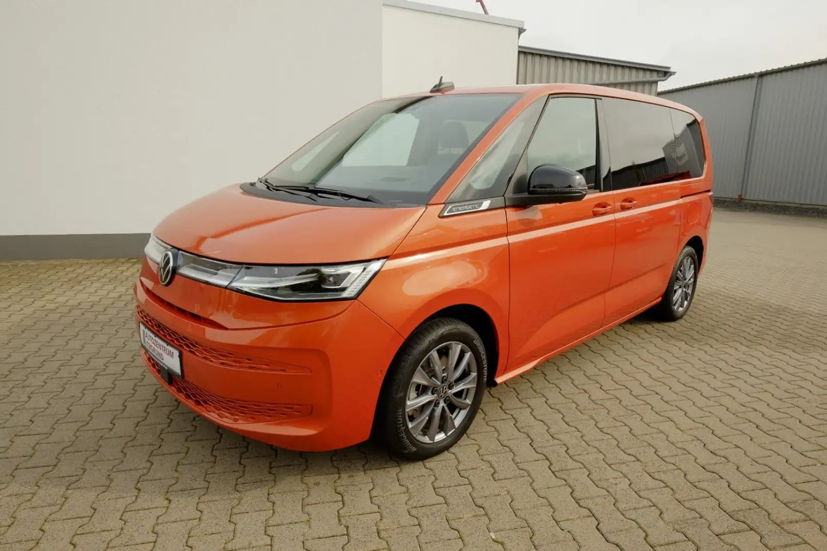 Volkswagen T7 Multivan 1.4TSI DSG eHybrid Energetic/DCC/Tra Oranje - 1