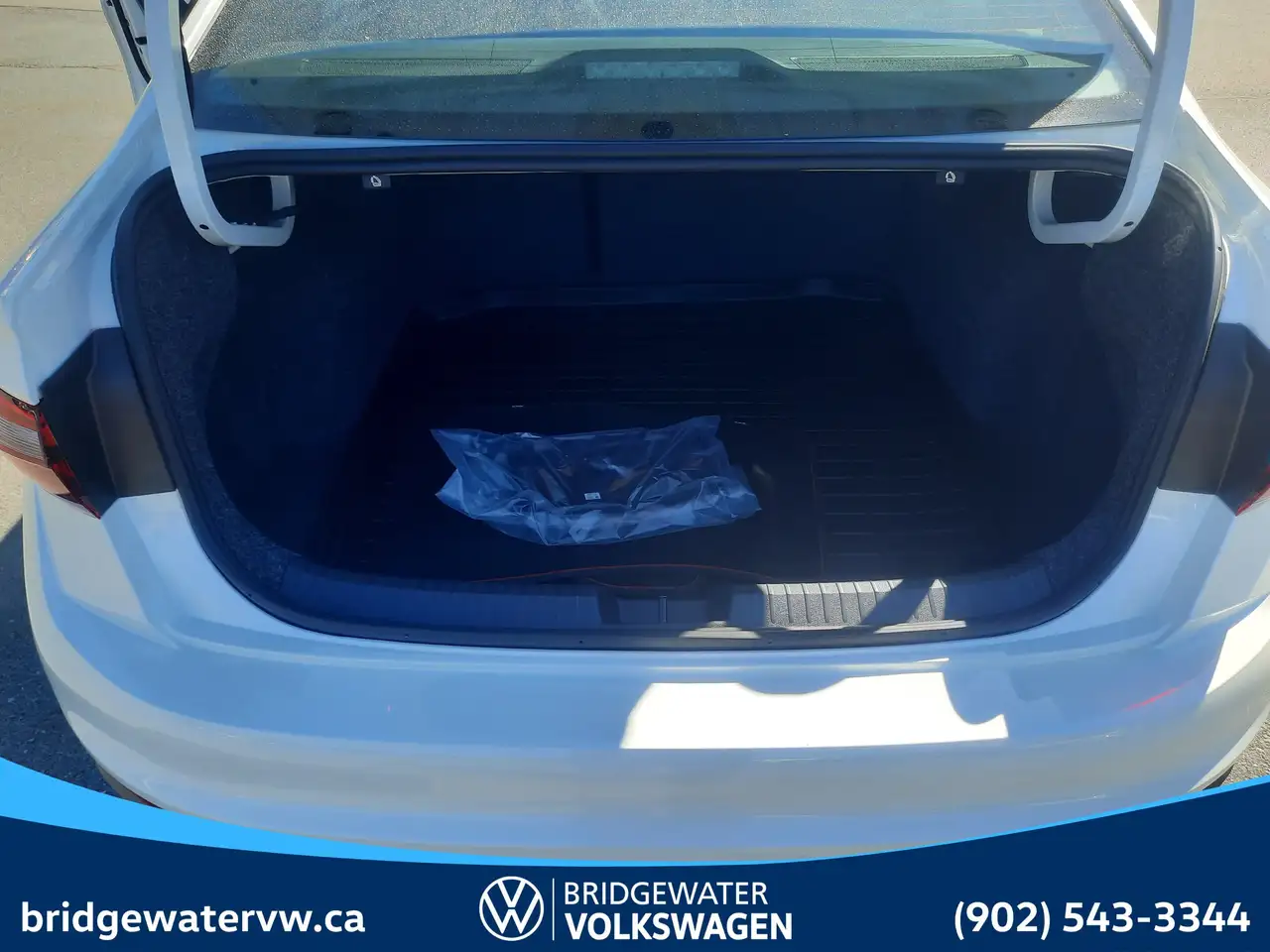 Volkswagen Jetta снимка Volkswagen Jetta
