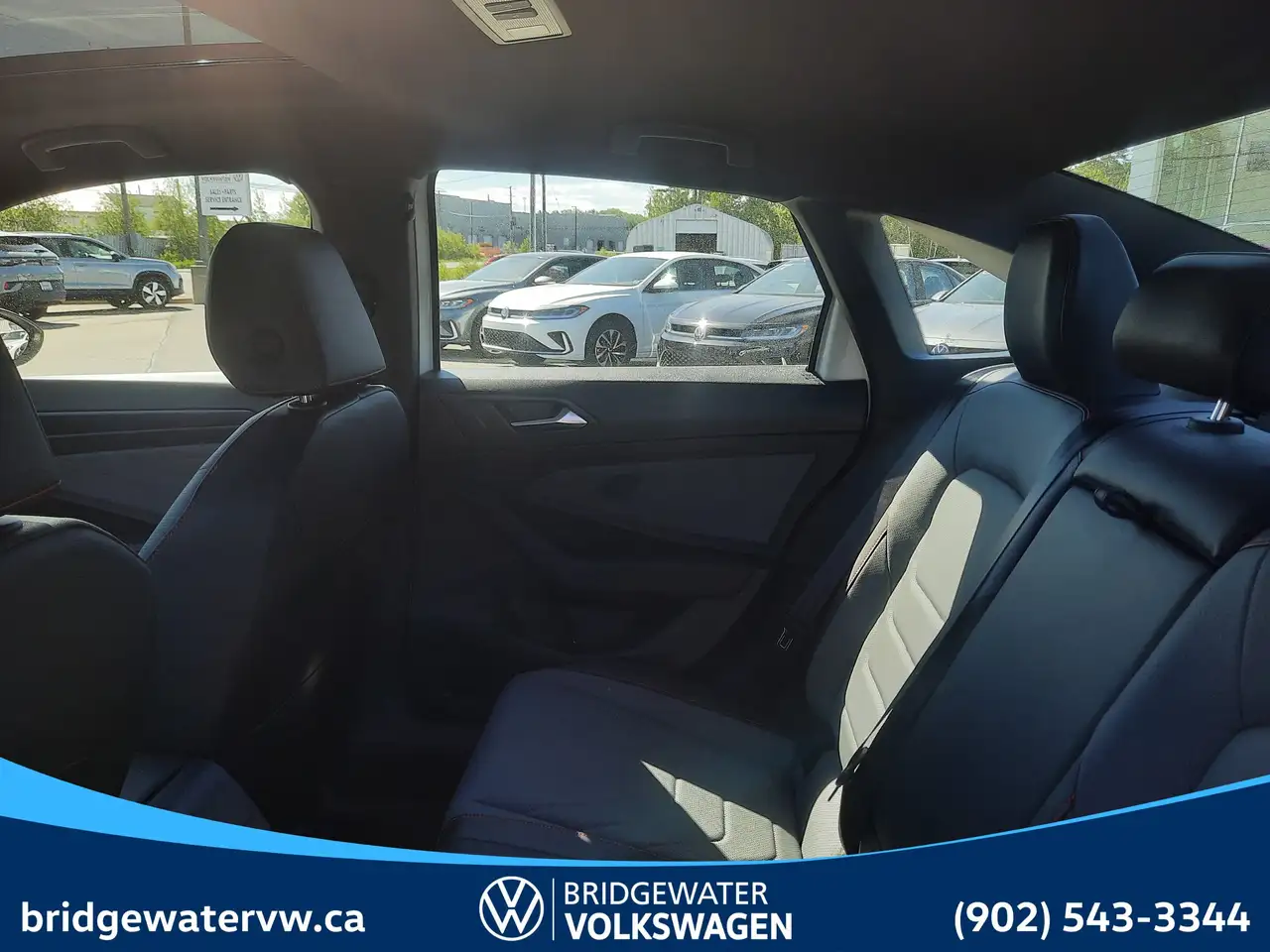 Volkswagen Jetta снимка Volkswagen Jetta