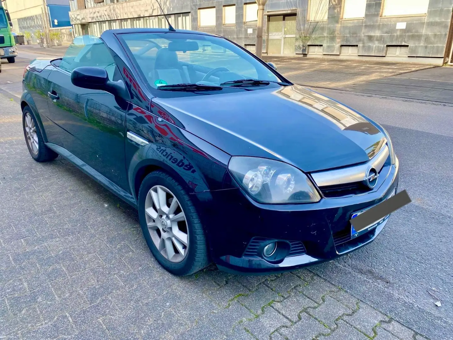 Opel Tigra 1.4 Automatik Noir - 2