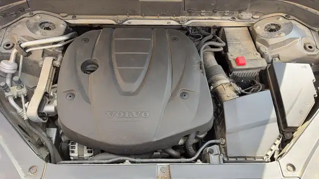 Volvo XC90 view 15