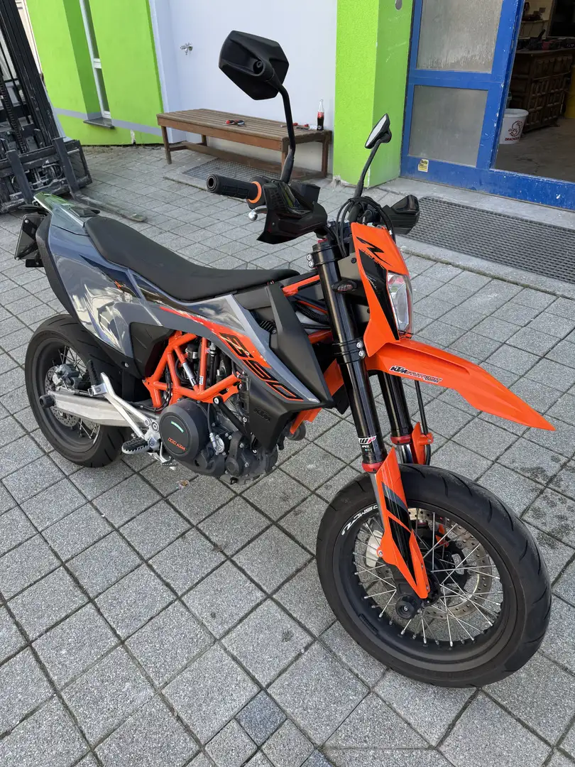 KTM 690 SMC R - 1