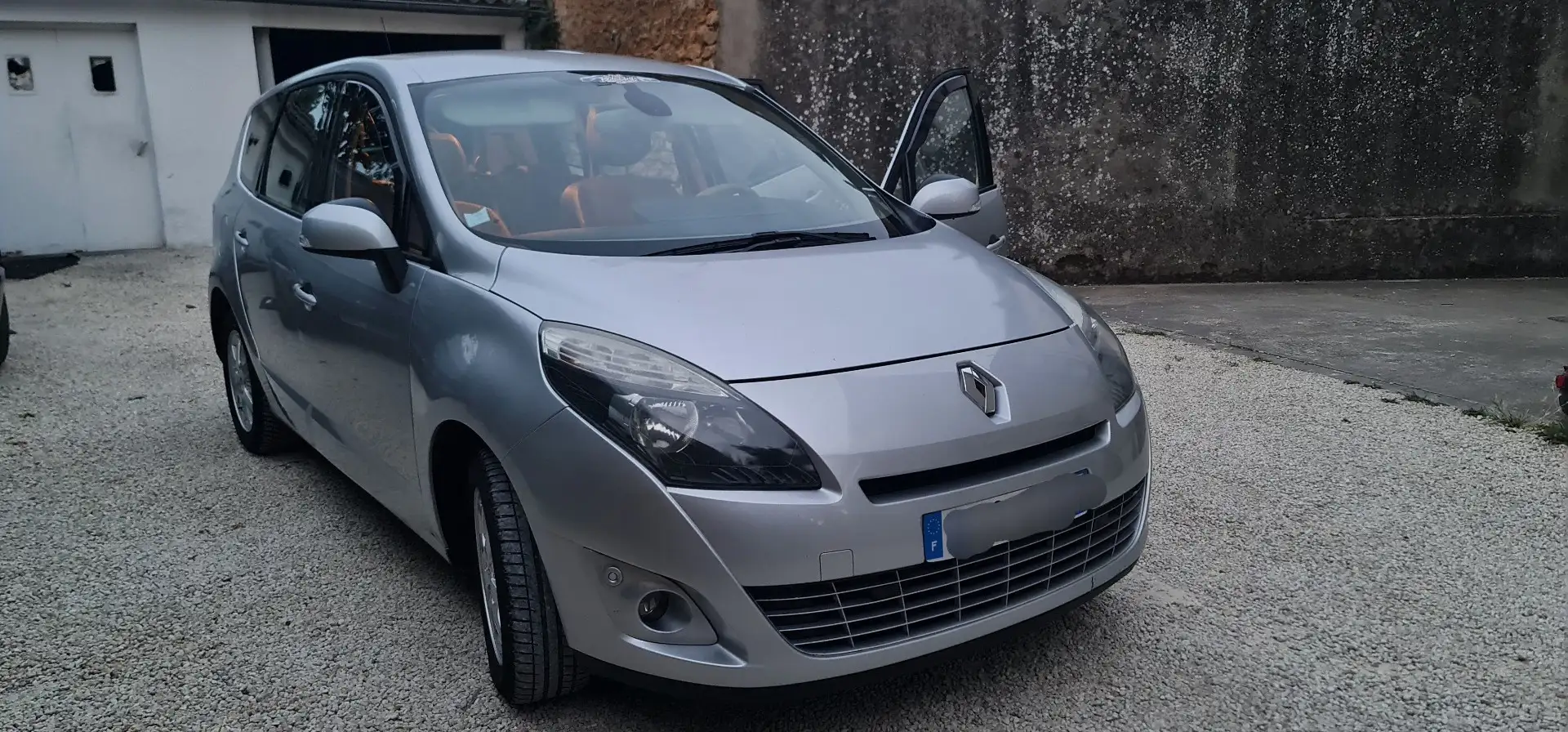 Renault Scenic dCi 130 FAP Dynamique - 1
