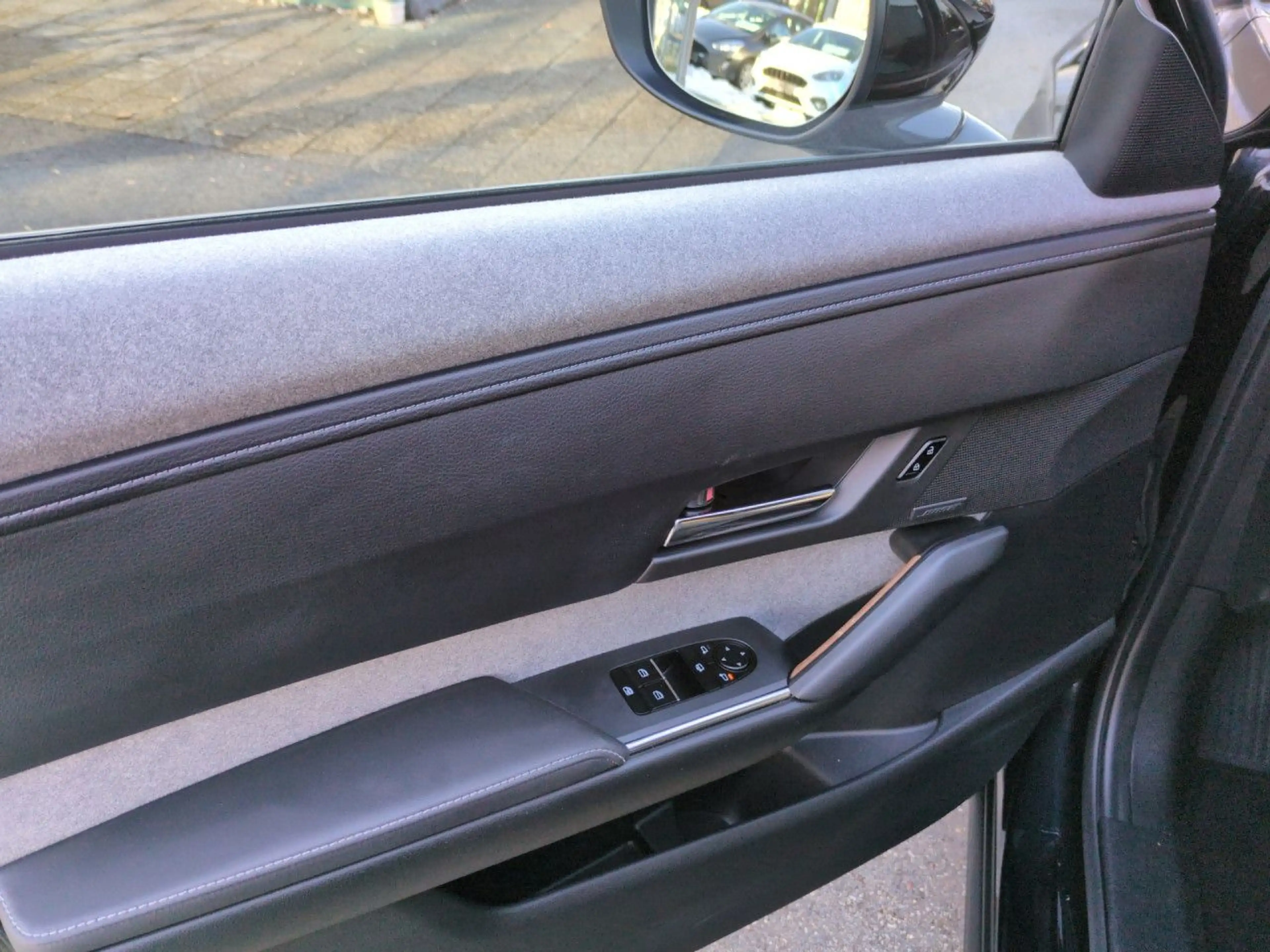 Mazda MX-30 e-SKYACTIV Makoto Automatik Bluetooth Navi — photo 9