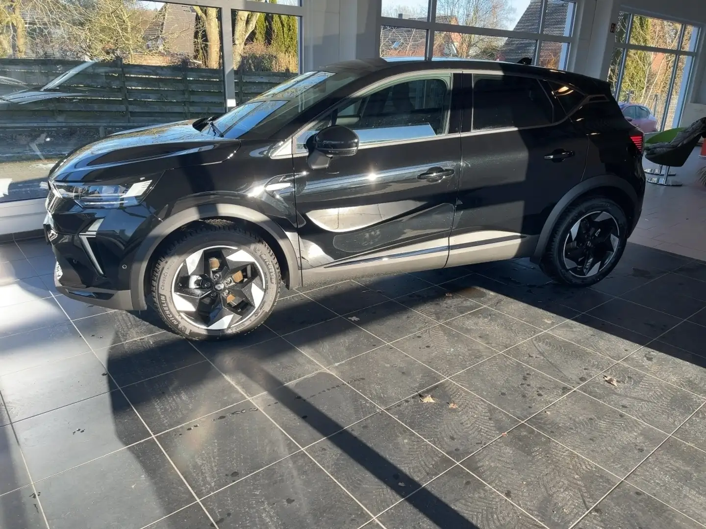 Renault Captur Techno TCe 160 Automatik Navi/PDC/SHZ/GJR Noir - 2