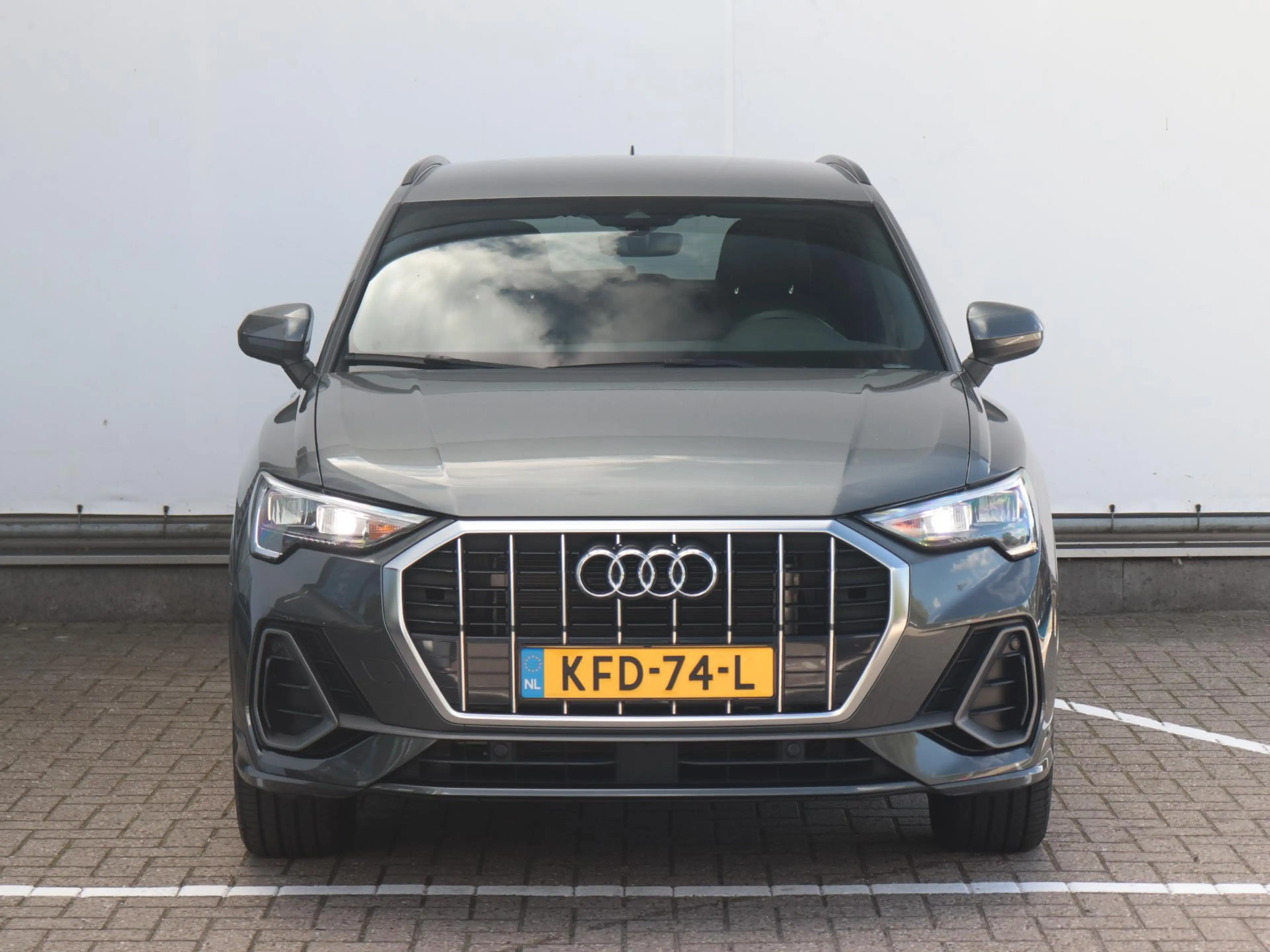 Audi Q3 45 TFSI e S edition | Trekhaak | Achteruitrijcamer — photo 3