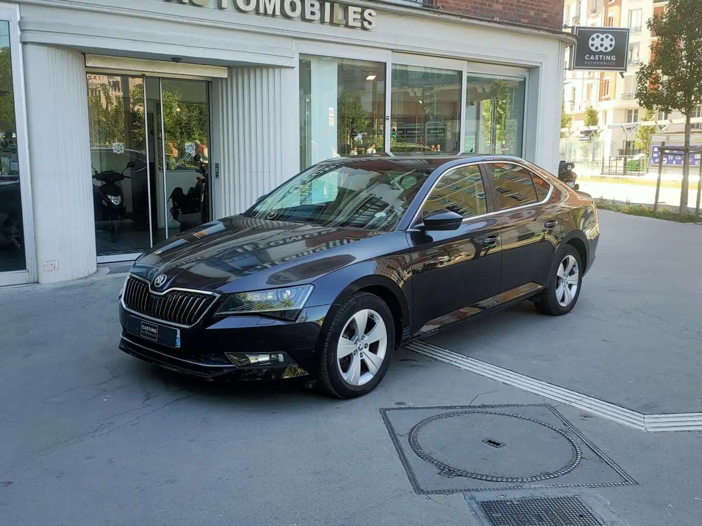 Skoda Superb Superb 1.6 16V TDI SCR - 120 - BV DSG  III BERLINE Noir - 1