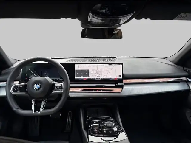 BMW 5 Series view 7