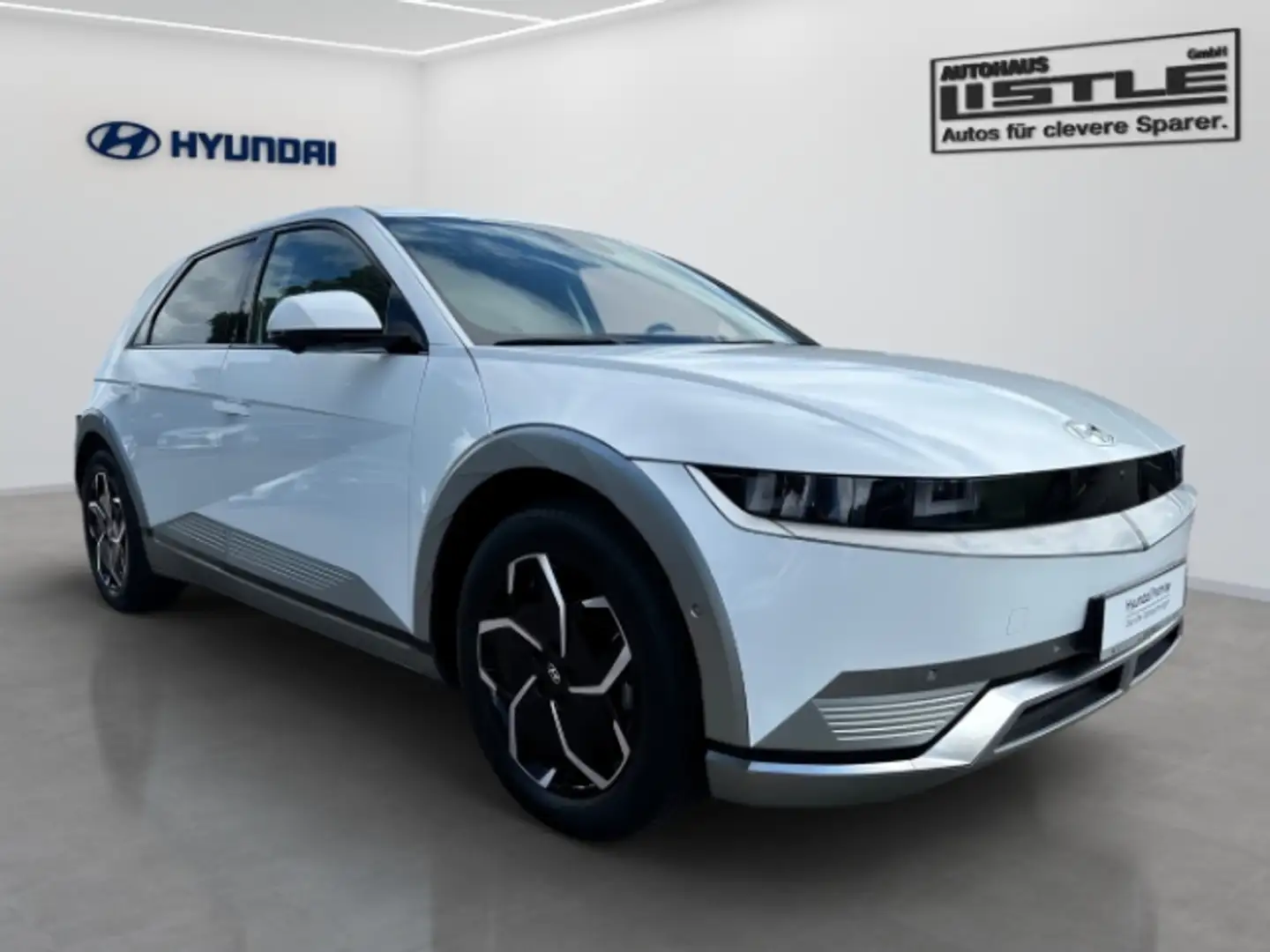 Hyundai IONIQ 5 Allradantrieb 58kWh  UNIQ-Paket+Assistenzpaket+AHK Weiß - 2