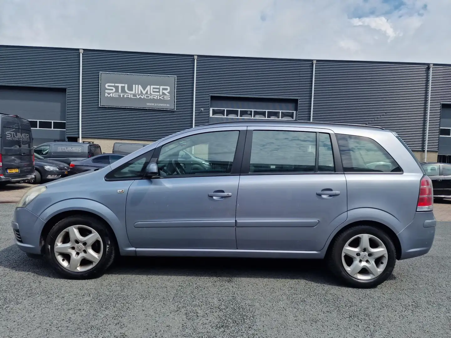 Opel Zafira 1.6 Business 7 PERS AIRCO CRUISE TREKHAAK Gris - 2