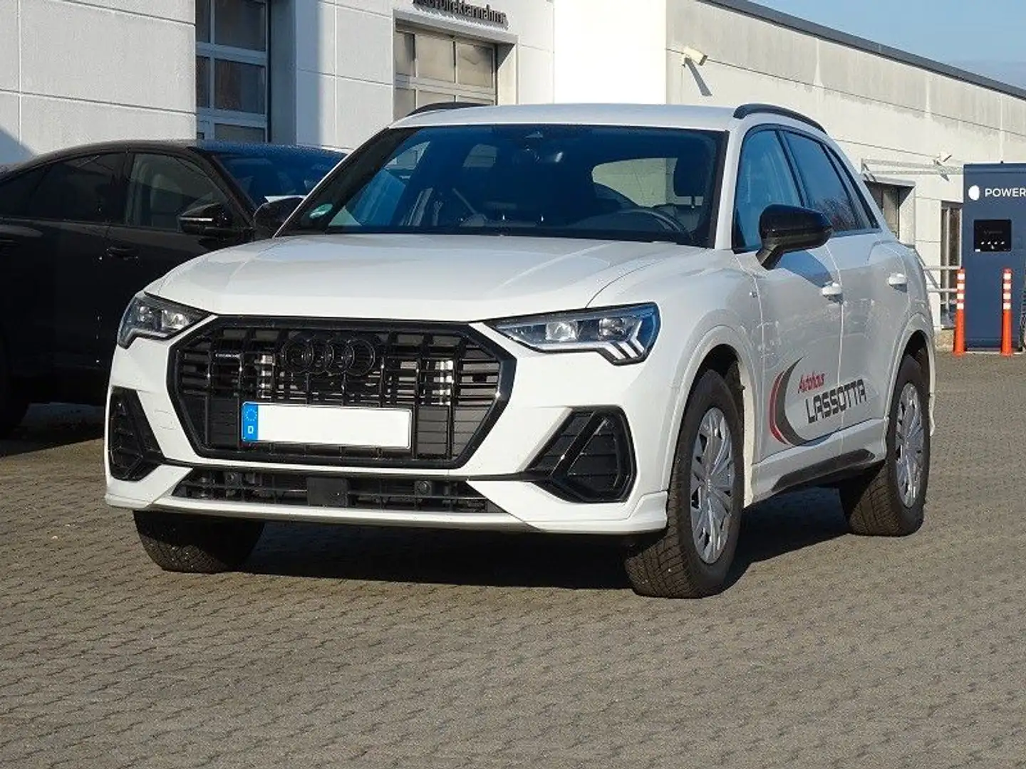 Audi Q3 40 TFSI S Line business quattro Weiß - 1