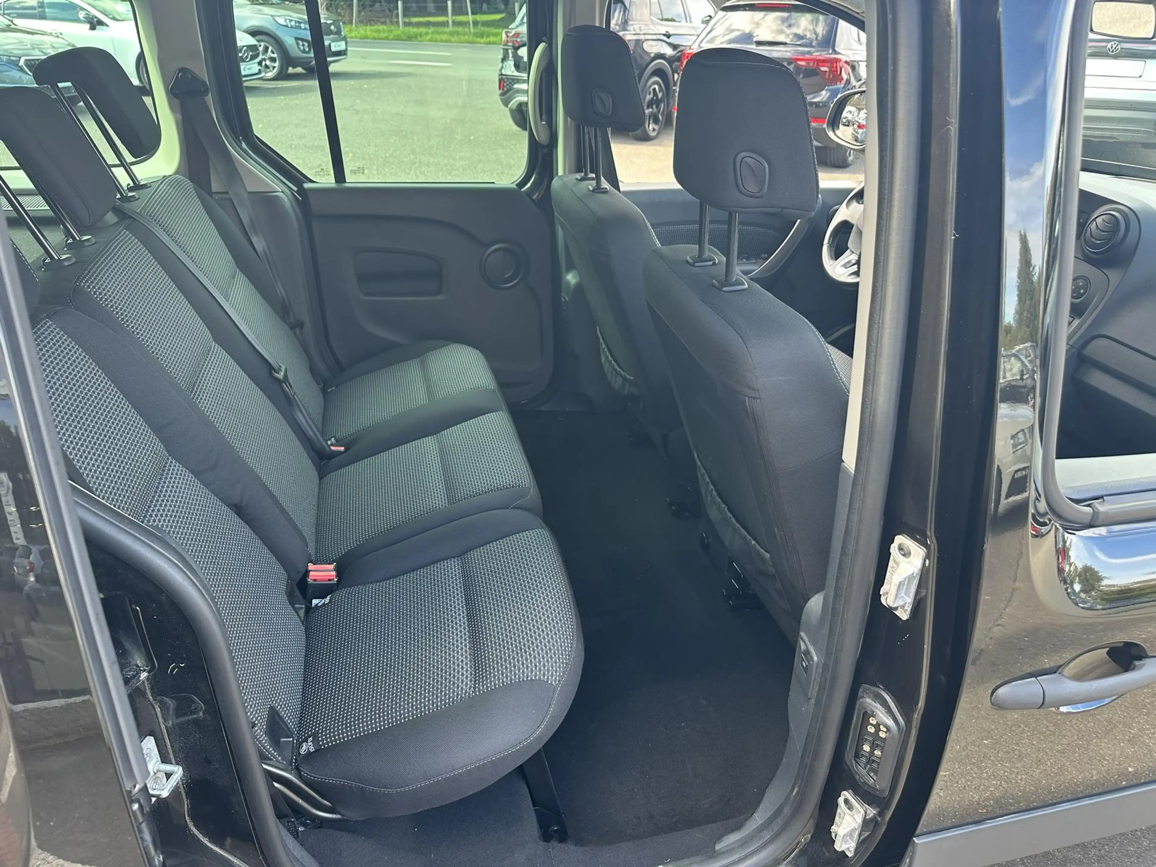 Mercedes-Benz Citan 1.5 CDI Klimaauto*AHK*PDC*Alu — photo 18