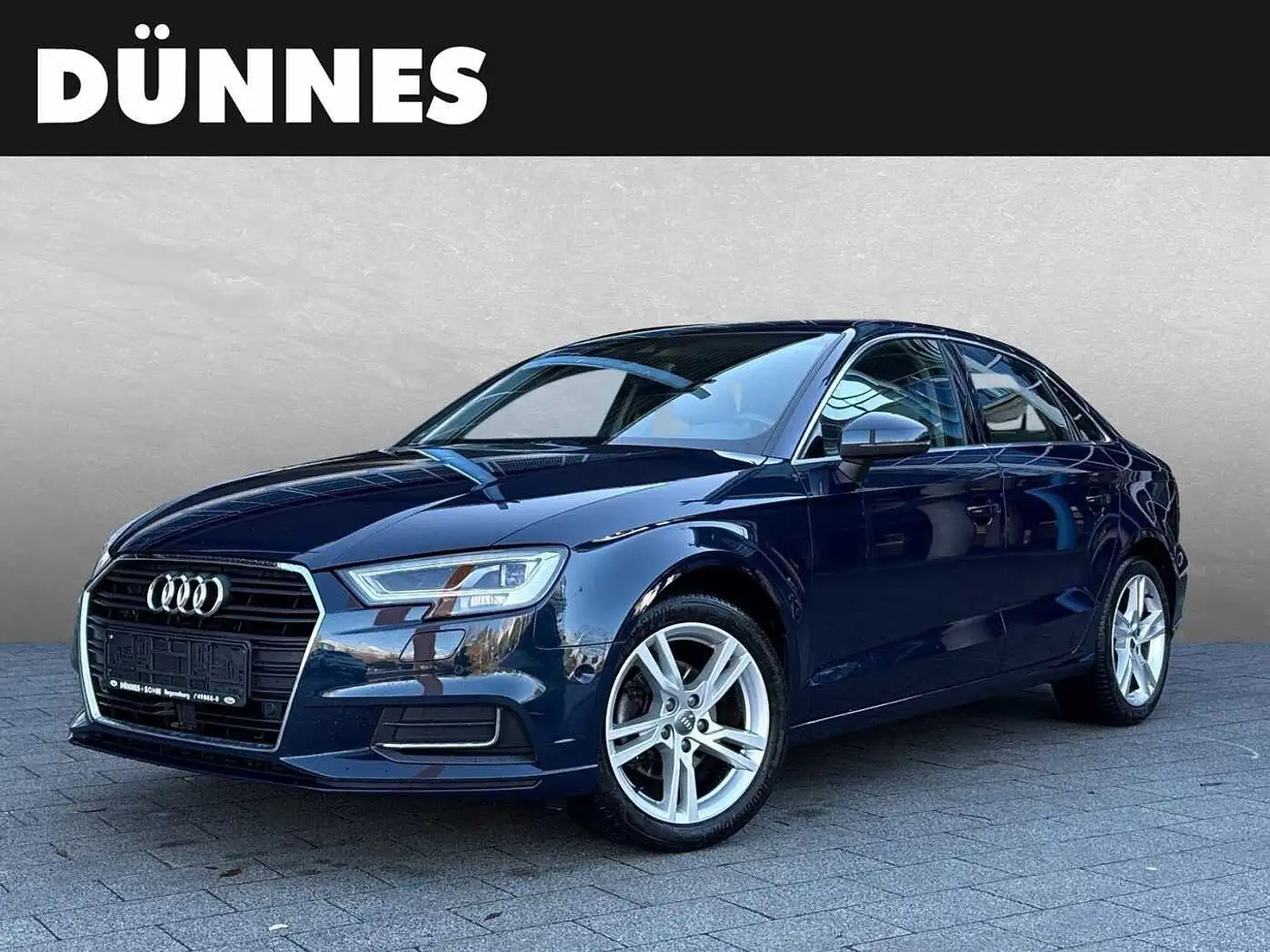 Audi A3 35 TFSI S tronic design Blau - 1