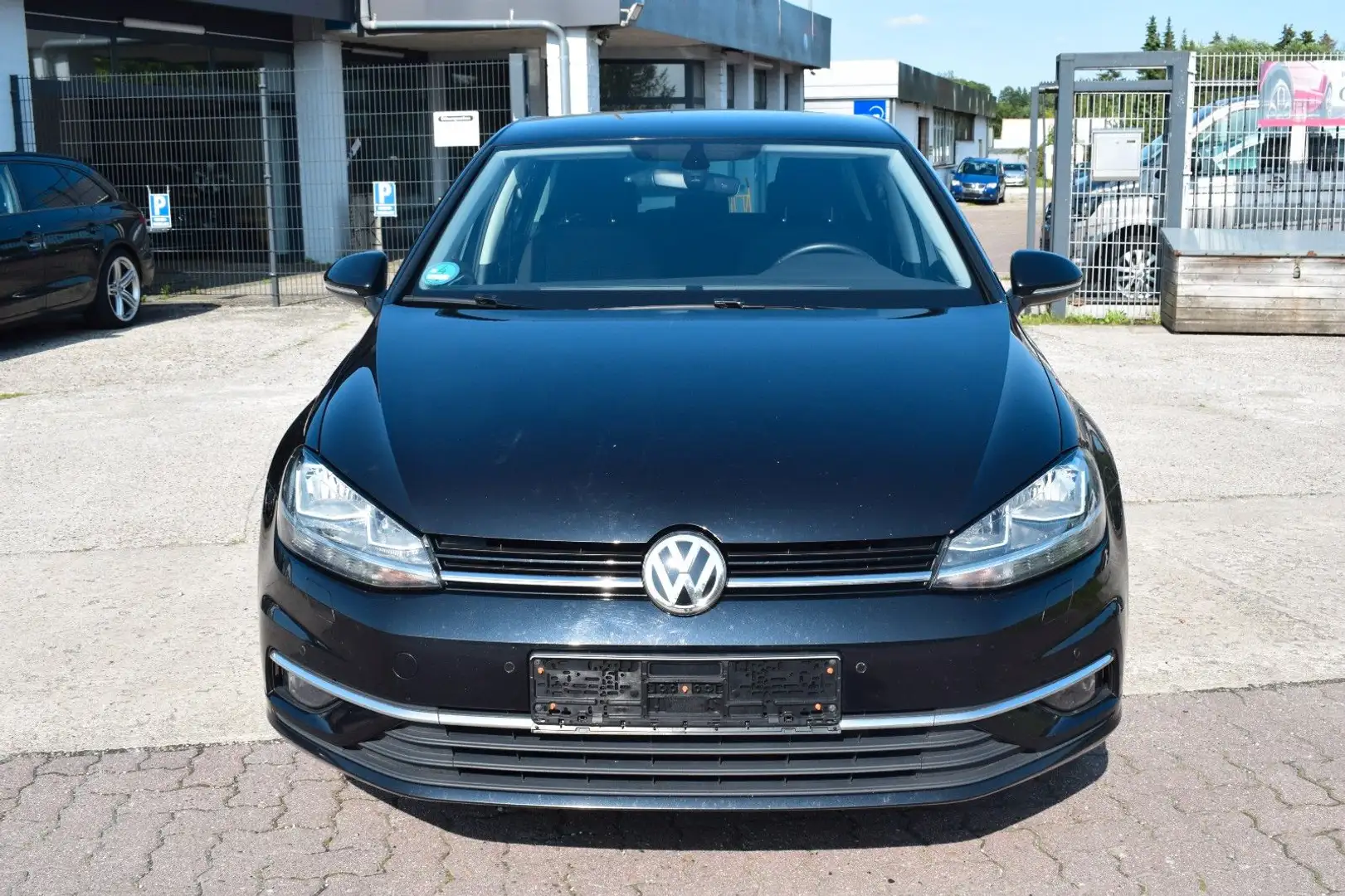 Volkswagen Golf VII Lim. Sound Start-Stopp*NOTBREMS ASSIST* Schwarz - 2