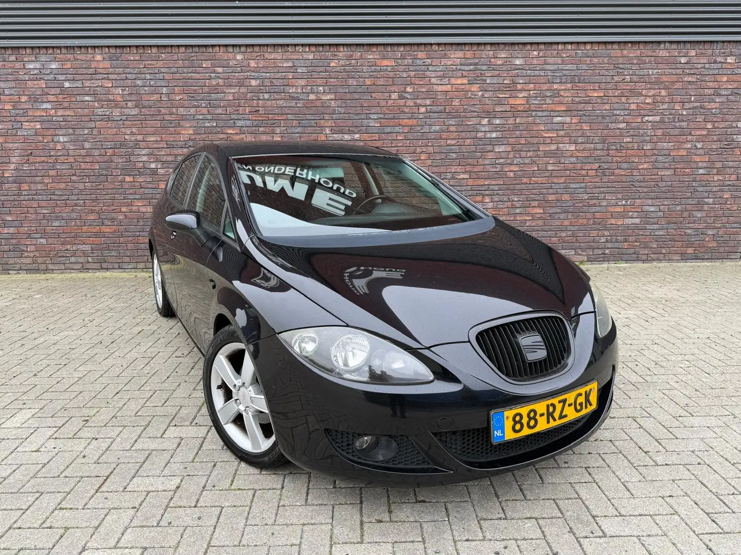 SEAT Leon 1.6 | Nieuw APK | Airco | NAP Černá - 1