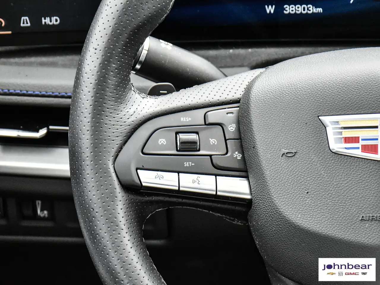 Cadillac XT4 снимка Cadillac XT4
