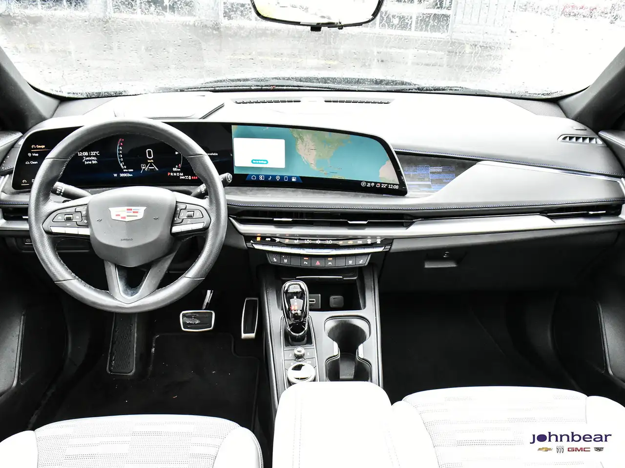 Cadillac XT4 снимка Cadillac XT4