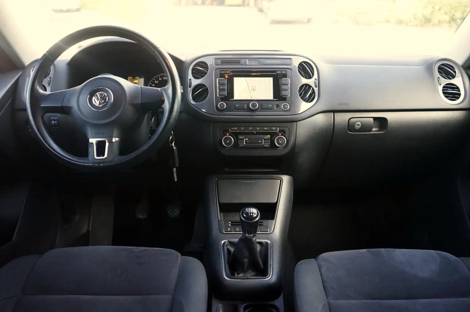 Volkswagen Tiguan 1.4 TSI Sport&Style R-line Edition, Clima, Pdc, Na Grigio - 2