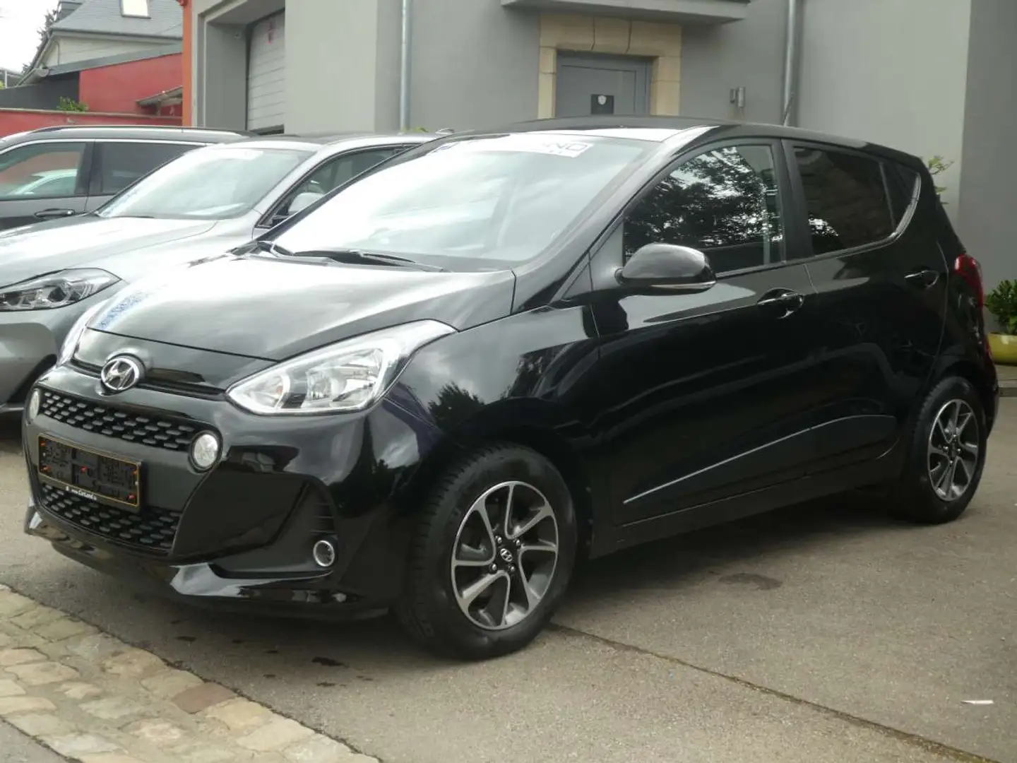 Hyundai i10 1.0 Pack Automatique Noir - 1