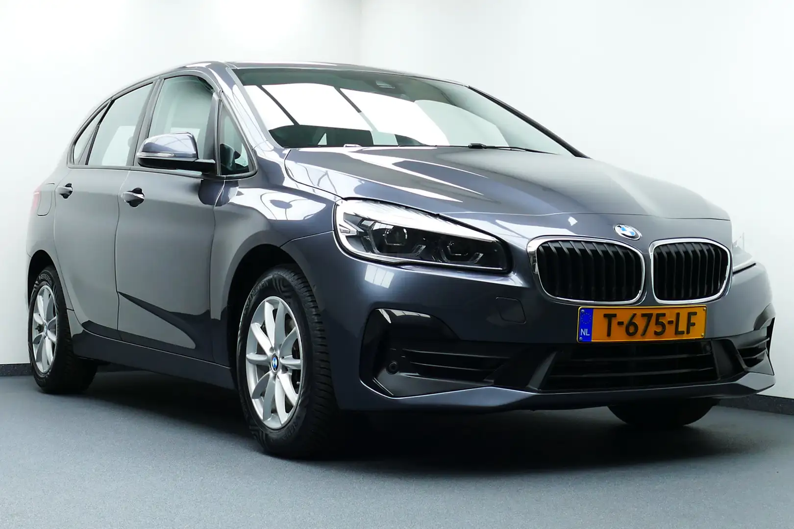 BMW 218 2-serie Active Tourer 218i. Navi, Clima, Cruise, S Grijs - 2
