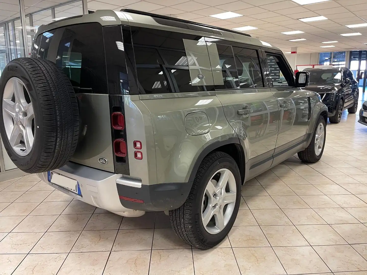 Land Rover Defender Defender 110 3.0d i6 mhev SE awd 200cv auto Verde - 2