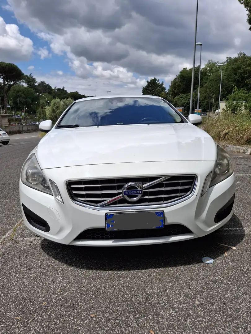 Volvo V60 2.4 d4 Momentum awd geartronic - 1