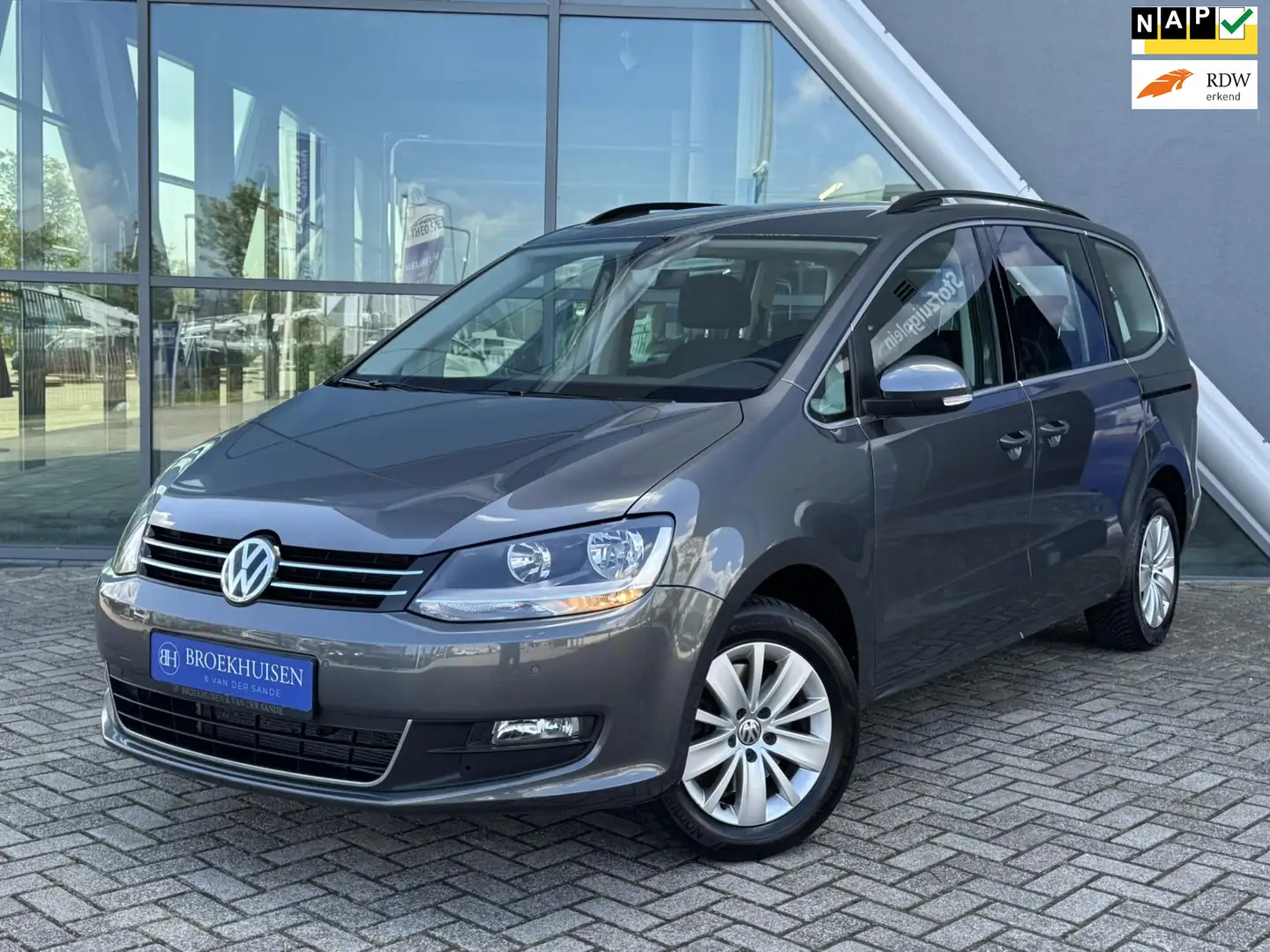 Volkswagen Sharan 1.4 TSI Comfortline Edition 7p. 150pk Automaat / T Grijs - 1