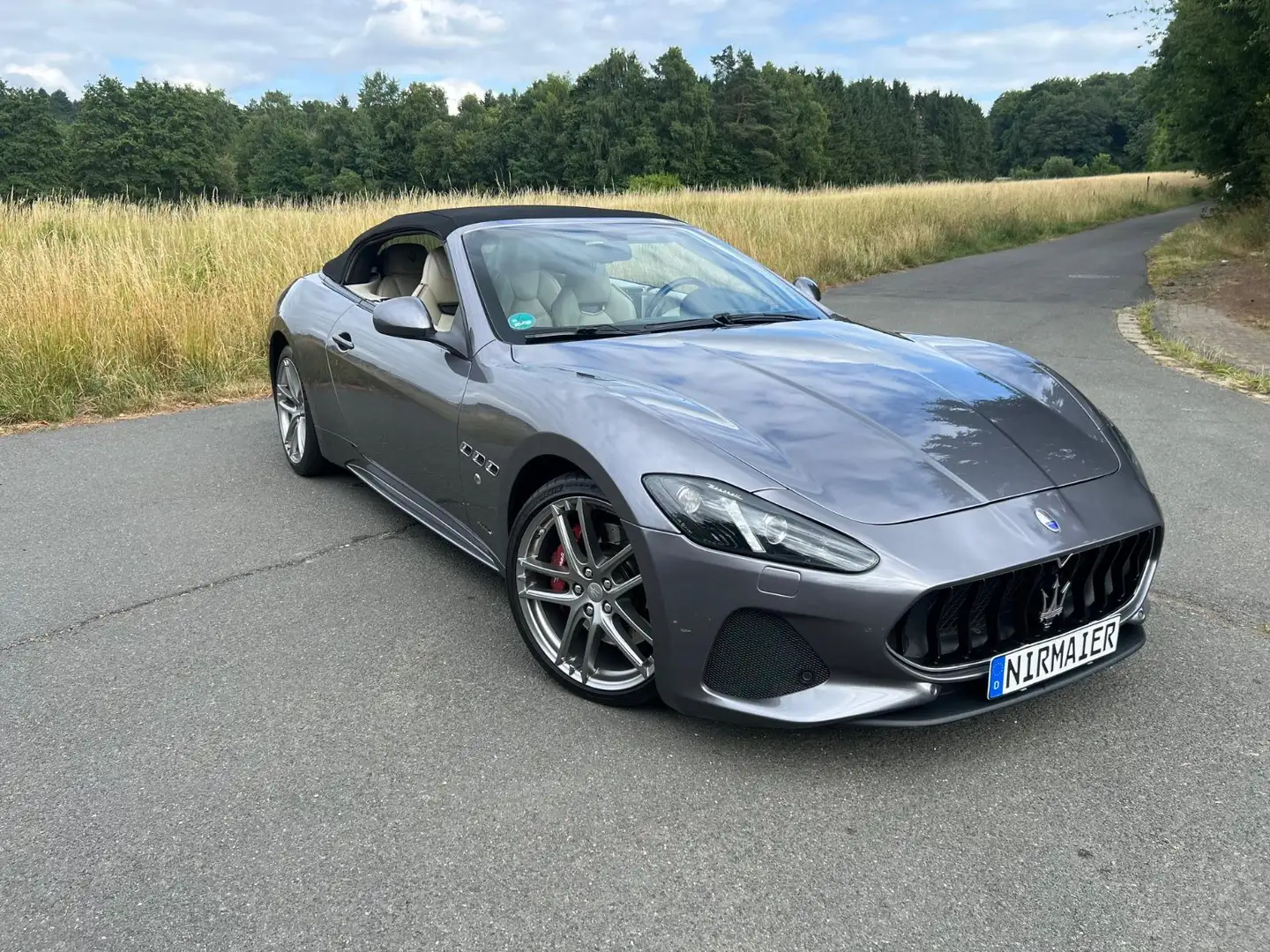 Maserati GranCabrio 4.7 MC Unfallfrei, Scheckheft Gris - 1