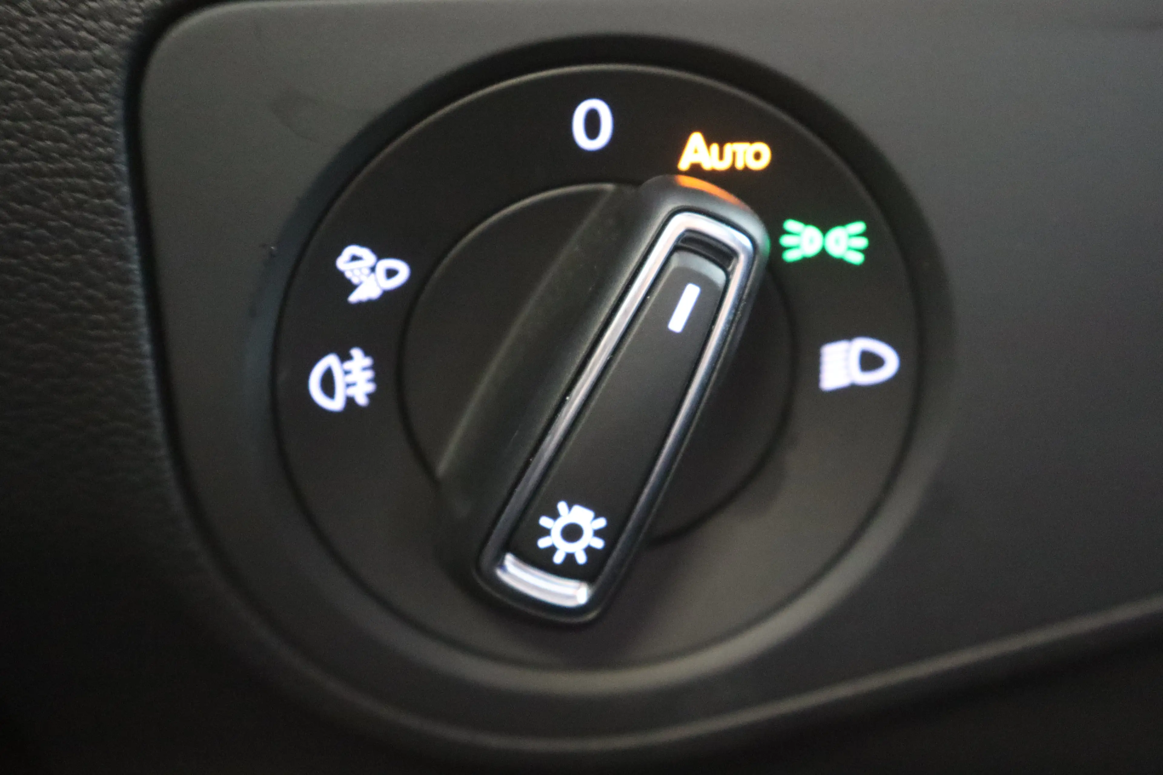 Volkswagen Tiguan Allspace 1.5 TSI R-Line Business 7p. 150PK TREKHAAK | Apple — photo 11