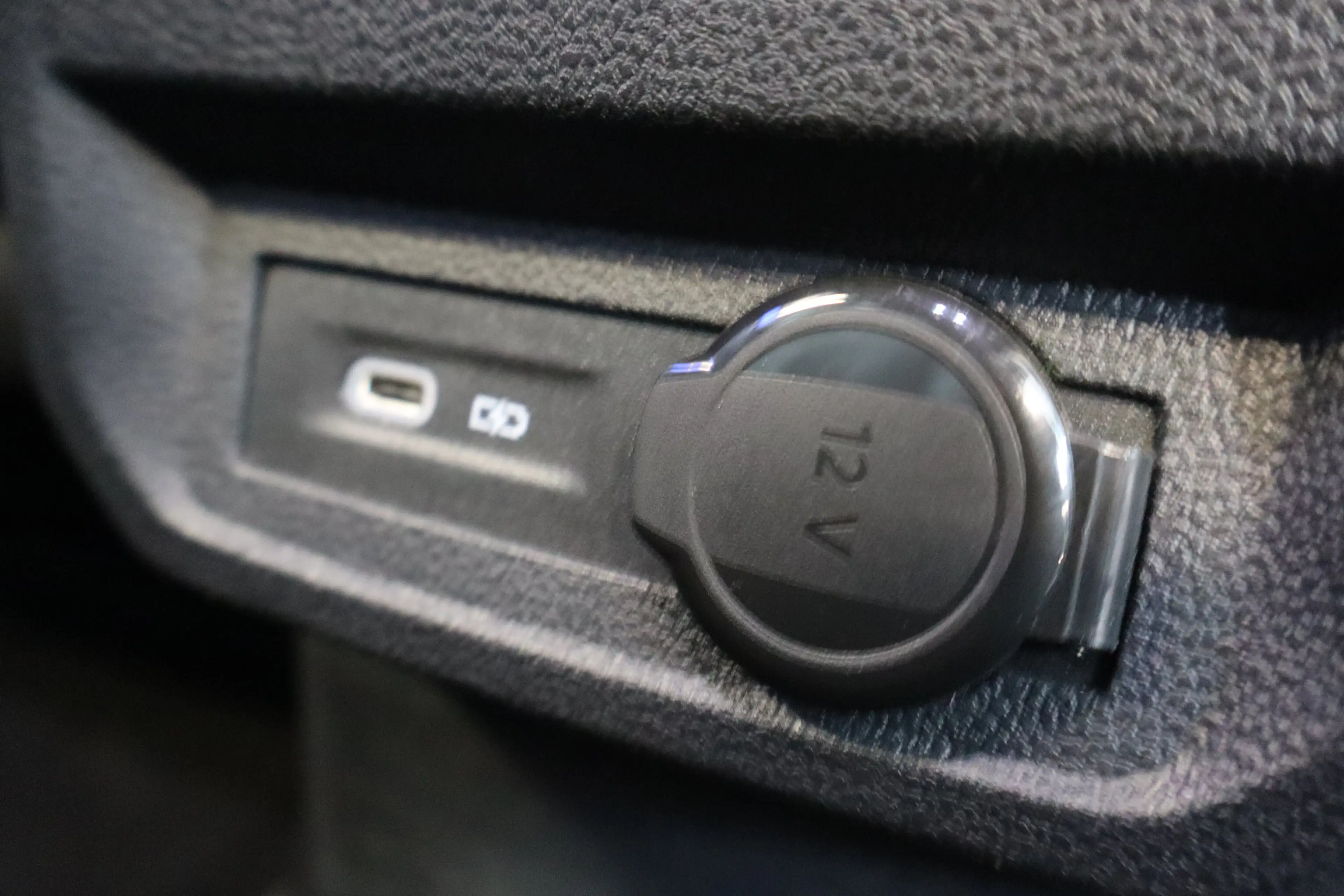 Volkswagen Tiguan Allspace 1.5 TSI R-Line Business 7p. 150PK TREKHAAK | Apple — photo 26