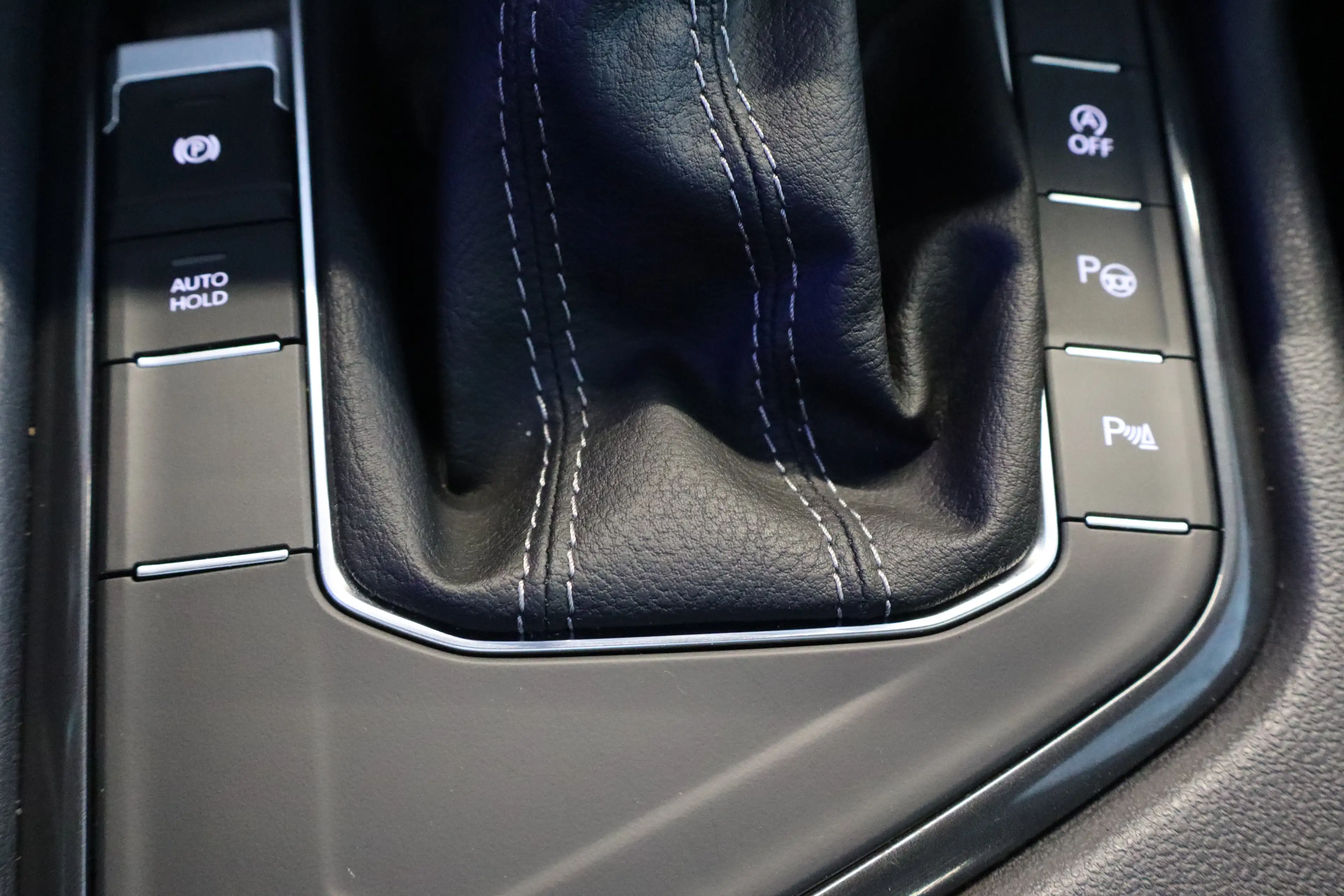 Volkswagen Tiguan Allspace 1.5 TSI R-Line Business 7p. 150PK TREKHAAK | Apple — photo 13