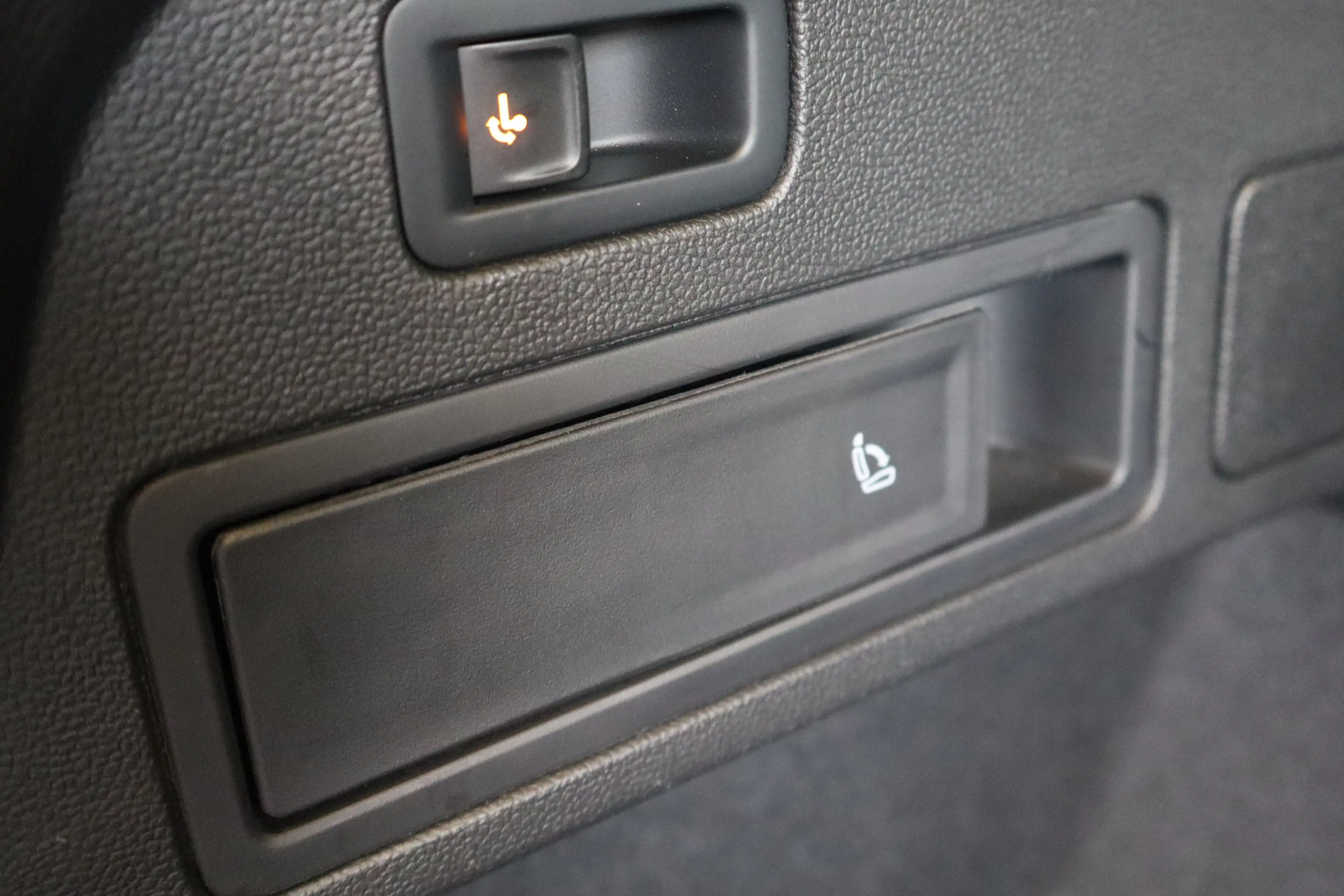 Volkswagen Tiguan Allspace 1.5 TSI R-Line Business 7p. 150PK TREKHAAK | Apple — photo 27