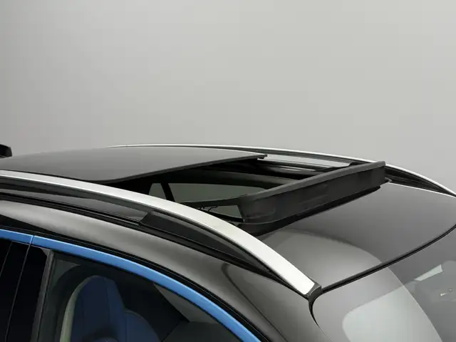 Lynk & Co 01 view 4