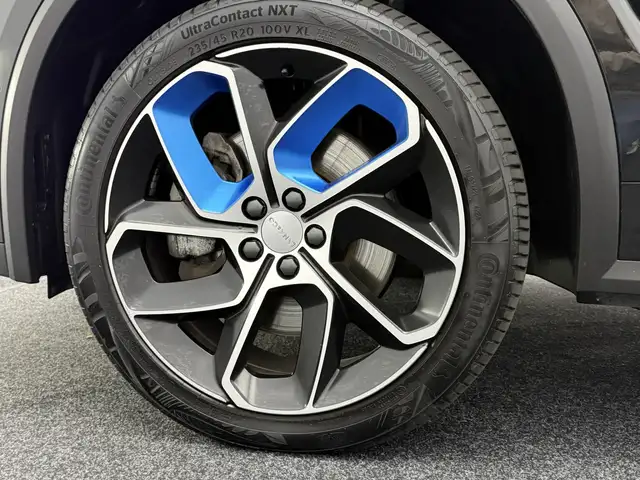 Lynk & Co 01 view 18