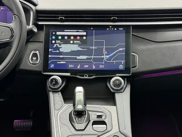 Lynk & Co 01 view 26
