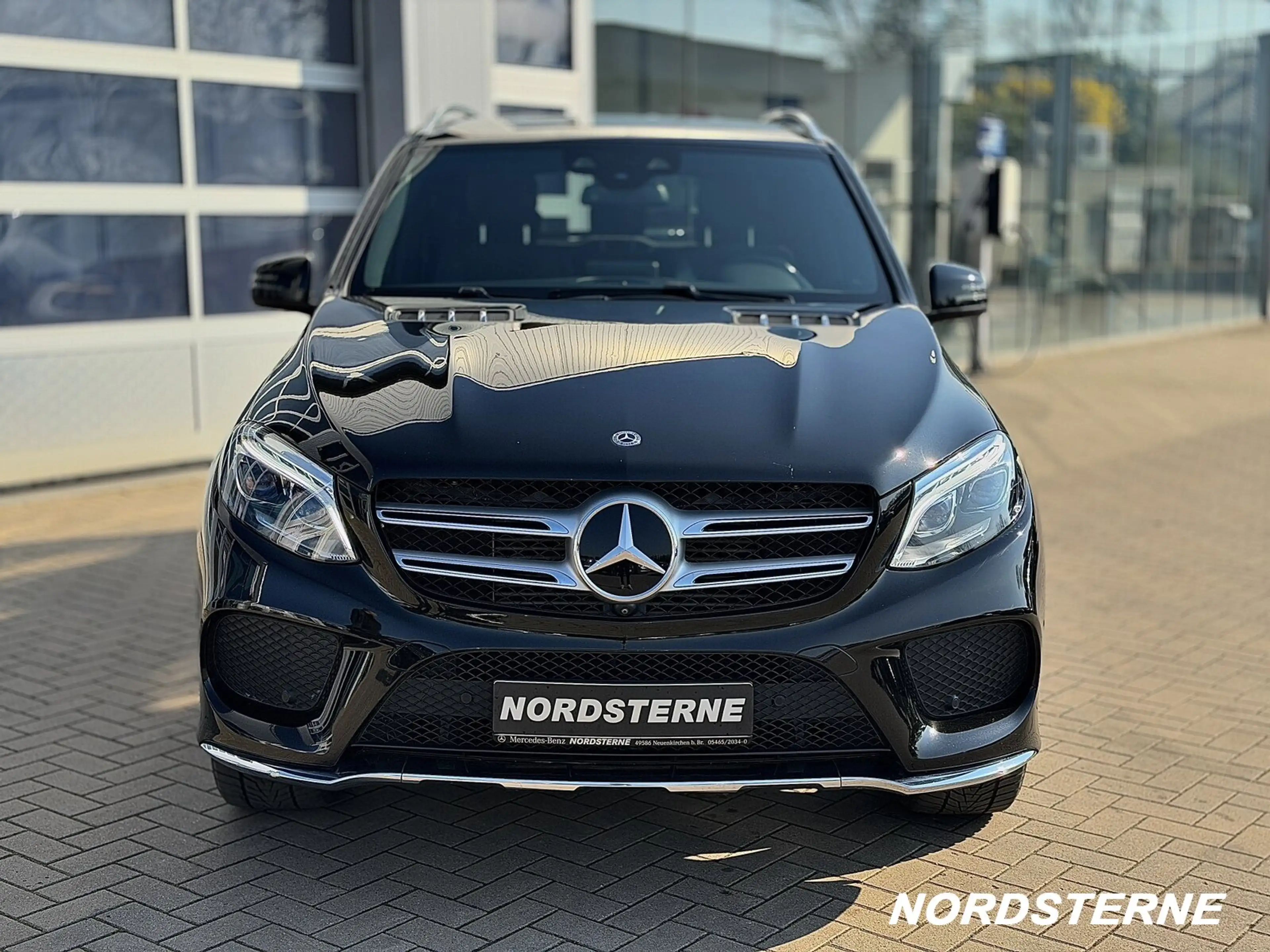 Mercedes-Benz GLE 350 GLE 350 d AMG Line 4Matic MEMORY+NAVI+DISTRONIC — photo 14