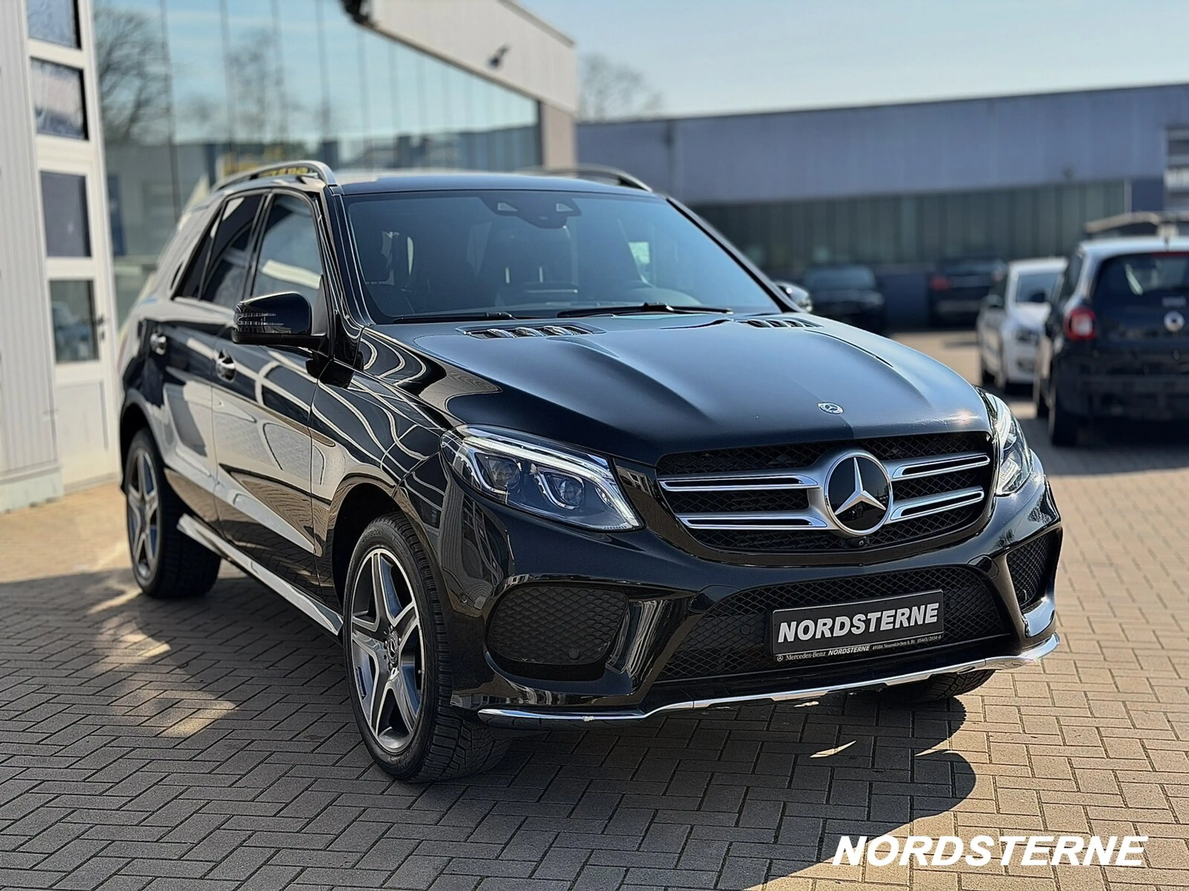 Mercedes-Benz GLE 350 GLE 350 d AMG Line 4Matic MEMORY+NAVI+DISTRONIC — photo 11