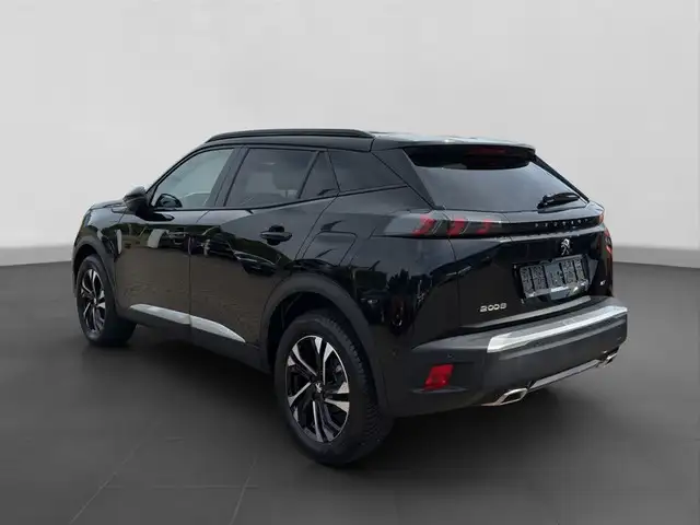 Peugeot 2008 view 3