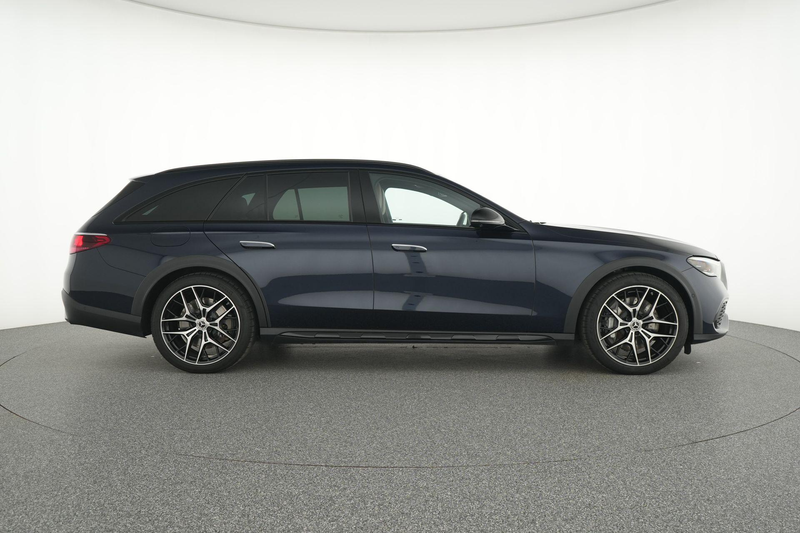 Mercedes-Benz E 300 de 4MATIC Break All-Terrain — photo 10